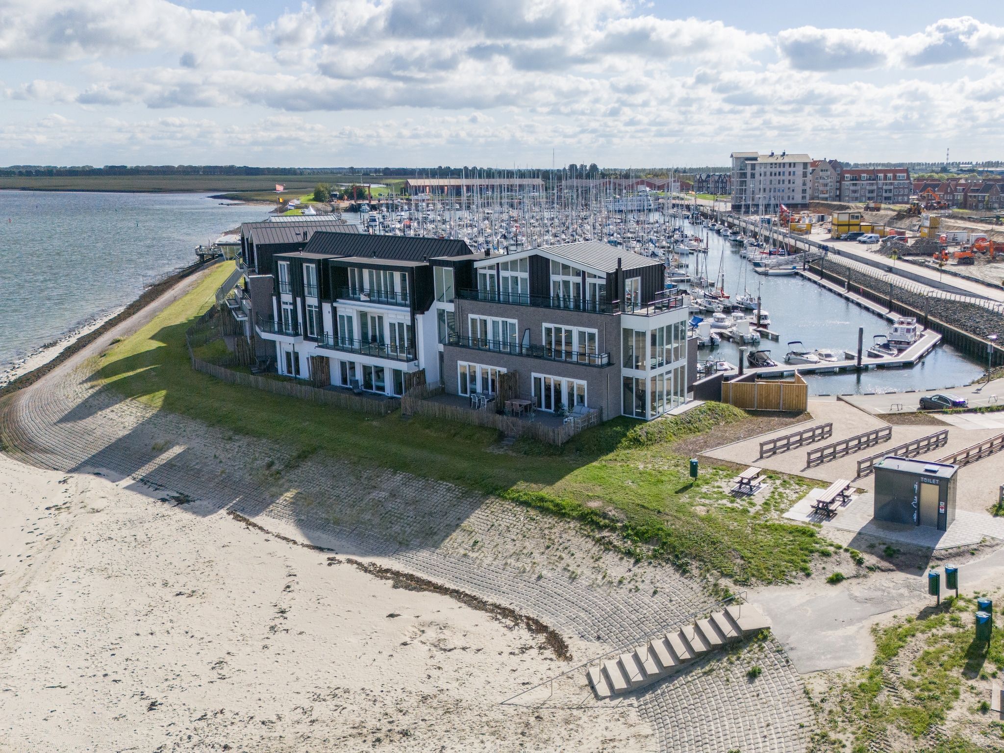 De omgeving van Luxe appartement Vista Maris 'Somaris' - Havenweg 8-50  Sint-Annaland in Sint-Annaland