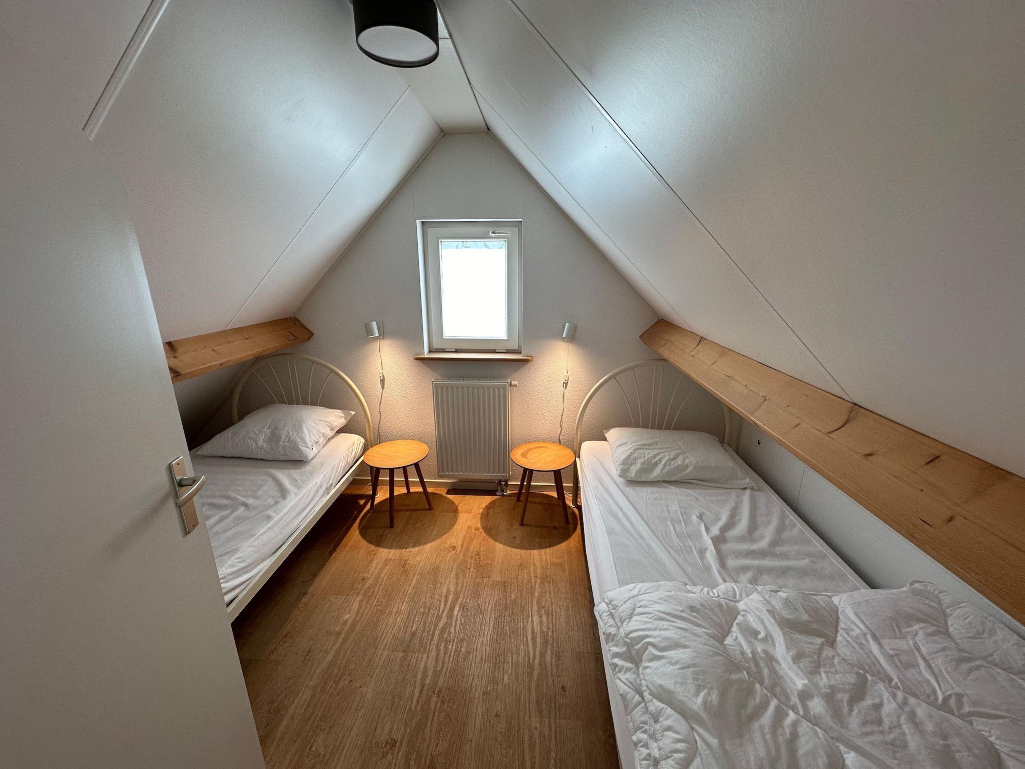 Een slaapkamer van VT 145 in Tzummarum
