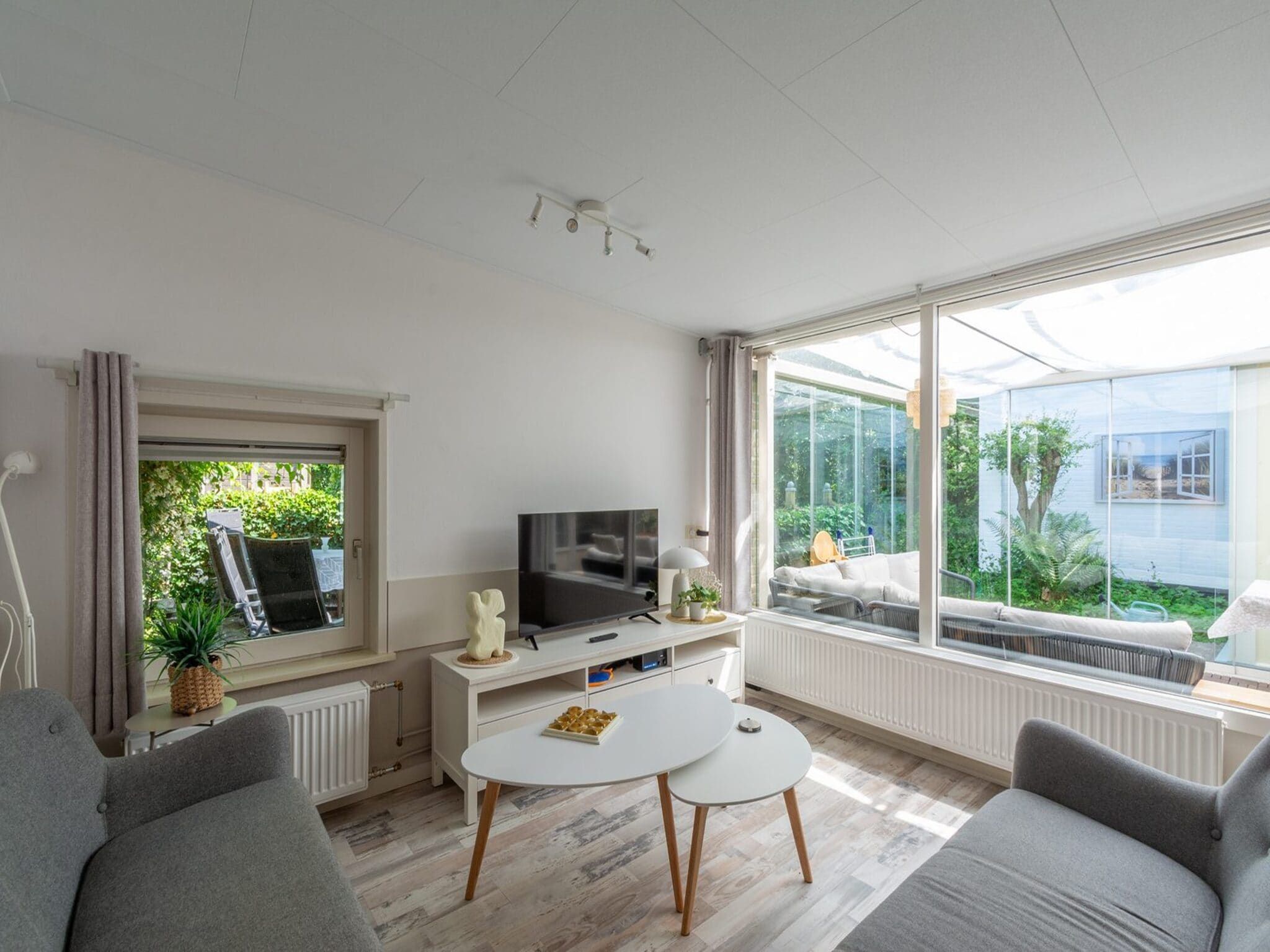 De woonkamer van Duinland 188 in Sint Maartenszee