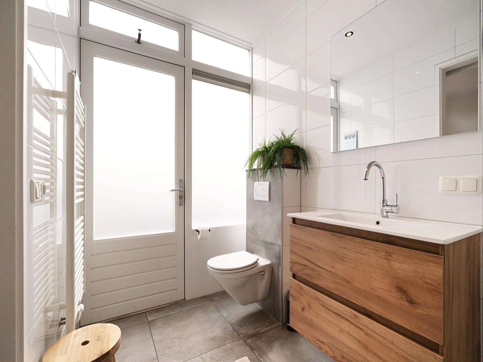 De badkamer van Lazy Daisy in Groote Keeten