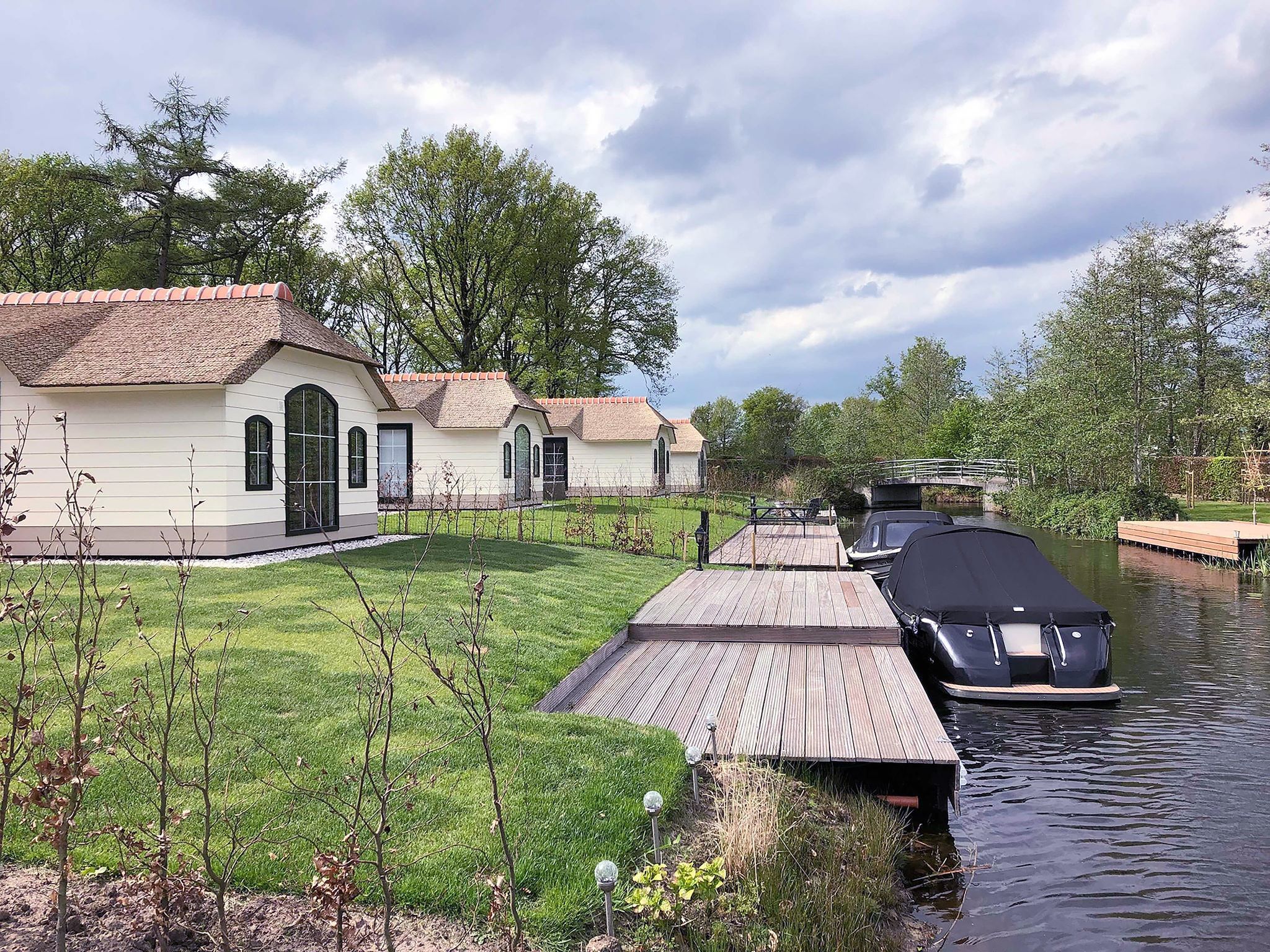 De buitenkant van Boerderijchalet in Sint Nicolaasga