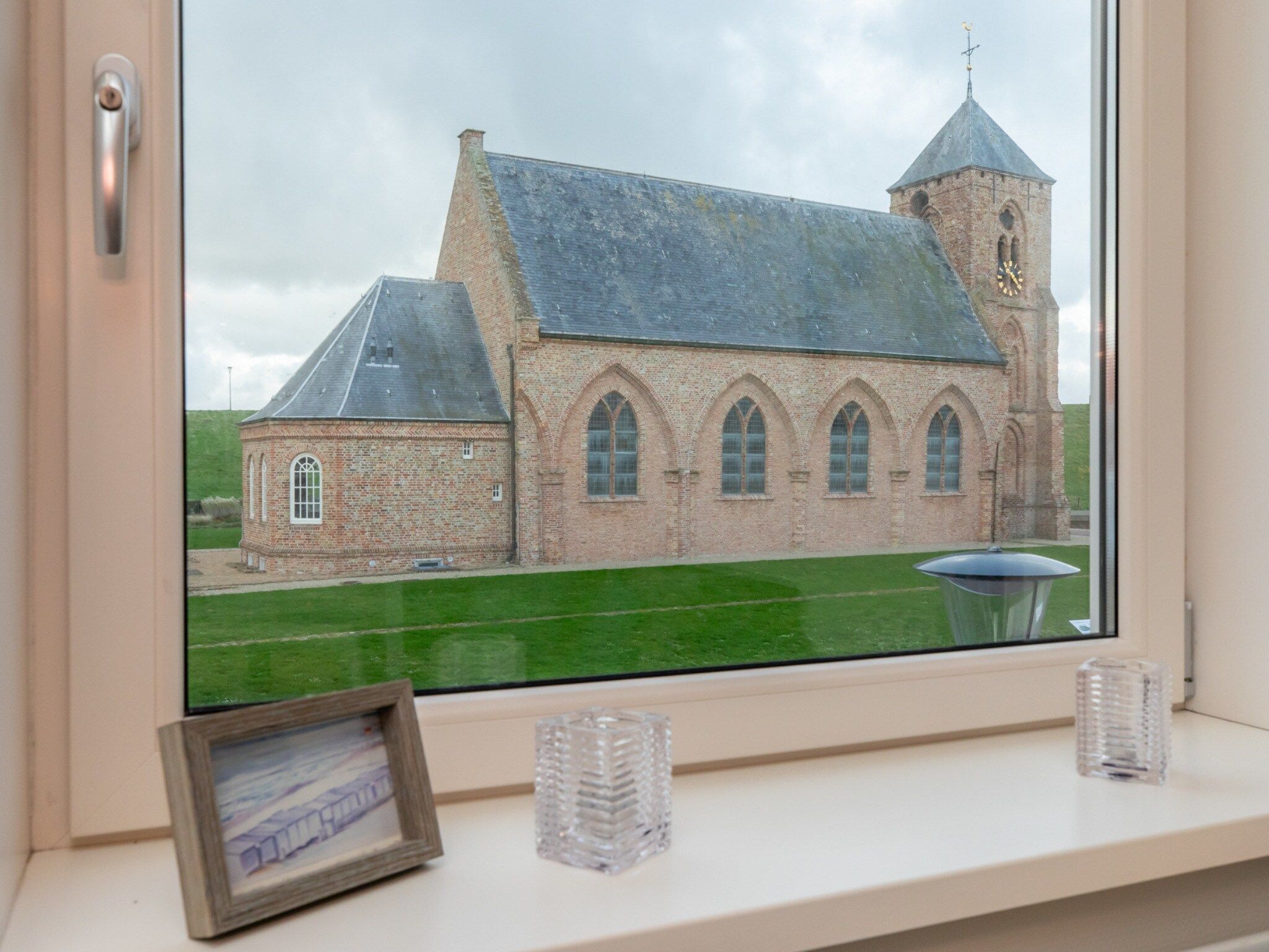 De woonkamer van Vakantiewoning 't Zoete Licht Residenz - Willibrordusplein 28 C  Zoutelande in Zoutelande