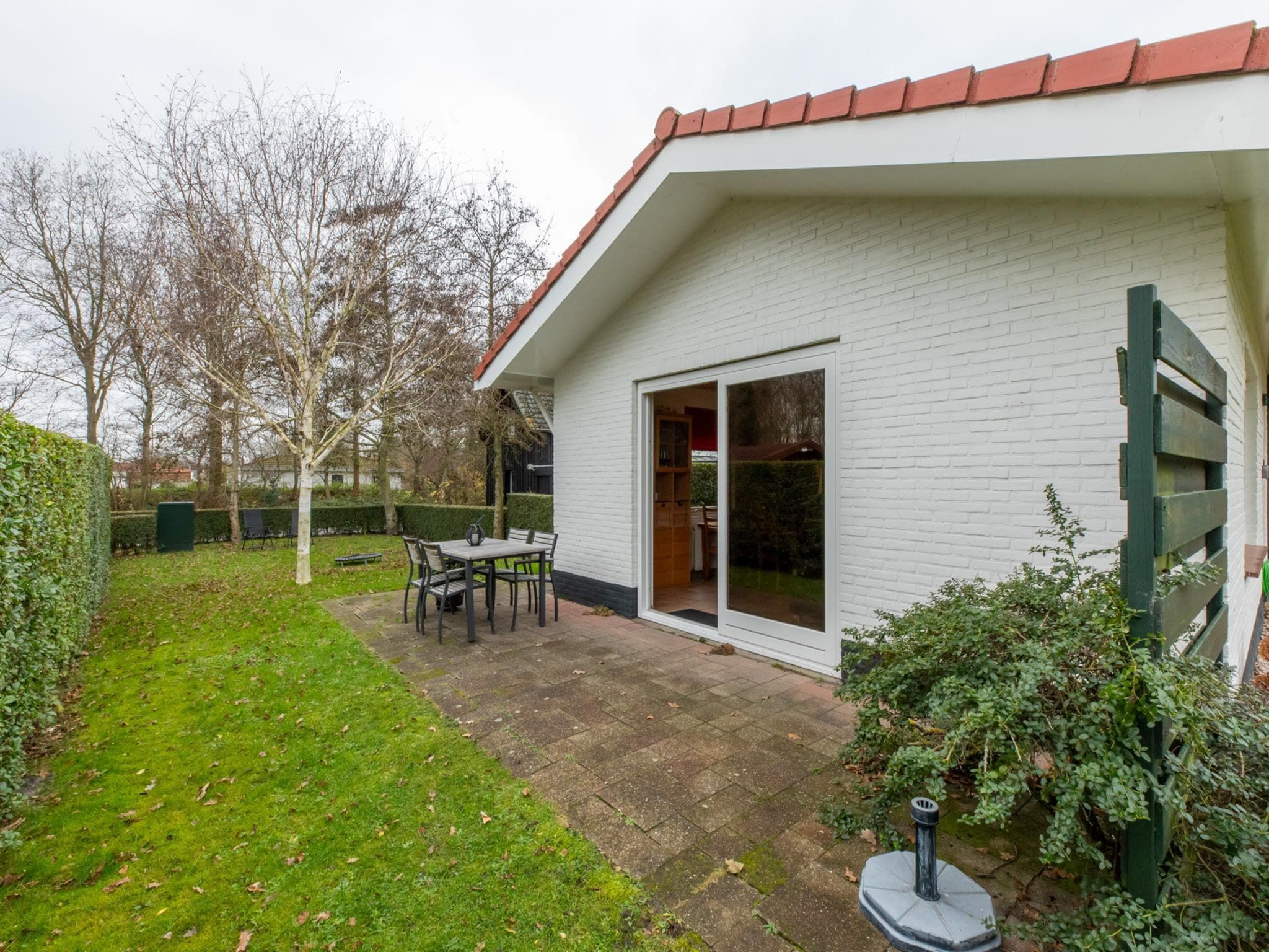 Het terras van Vakantiehuis voor 6 personen  Hoge Weide 63 Oostkapelle  Dicht bij strand in Oostkapelle