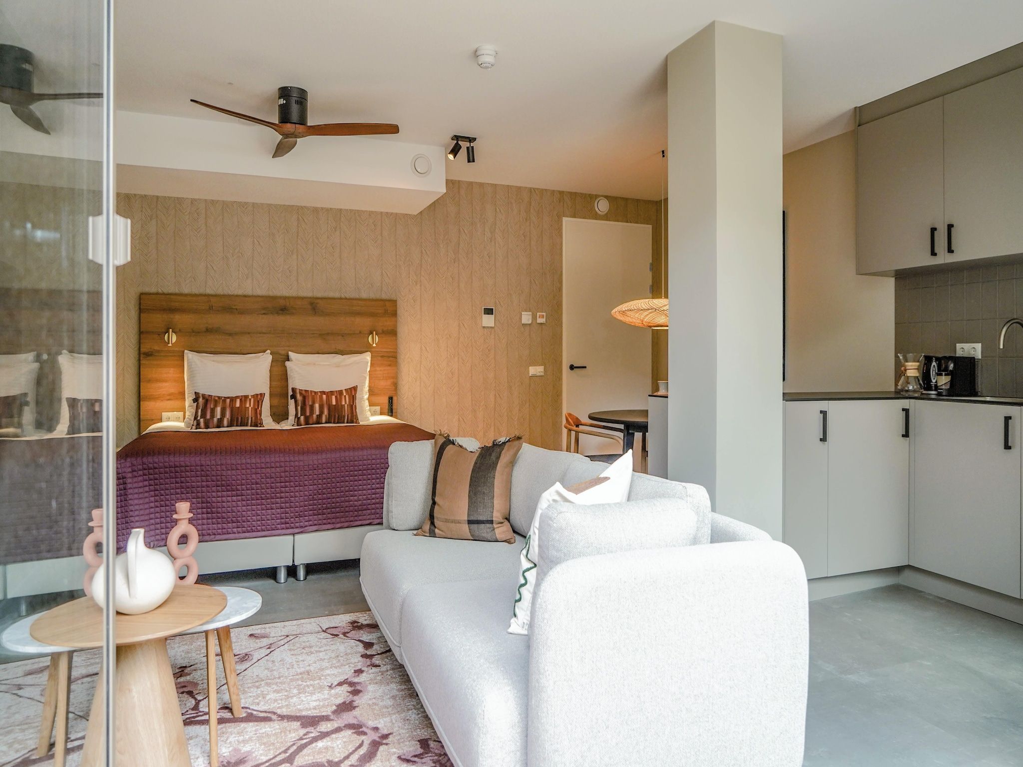 De woonkamer van Walden 1 in Den Haag