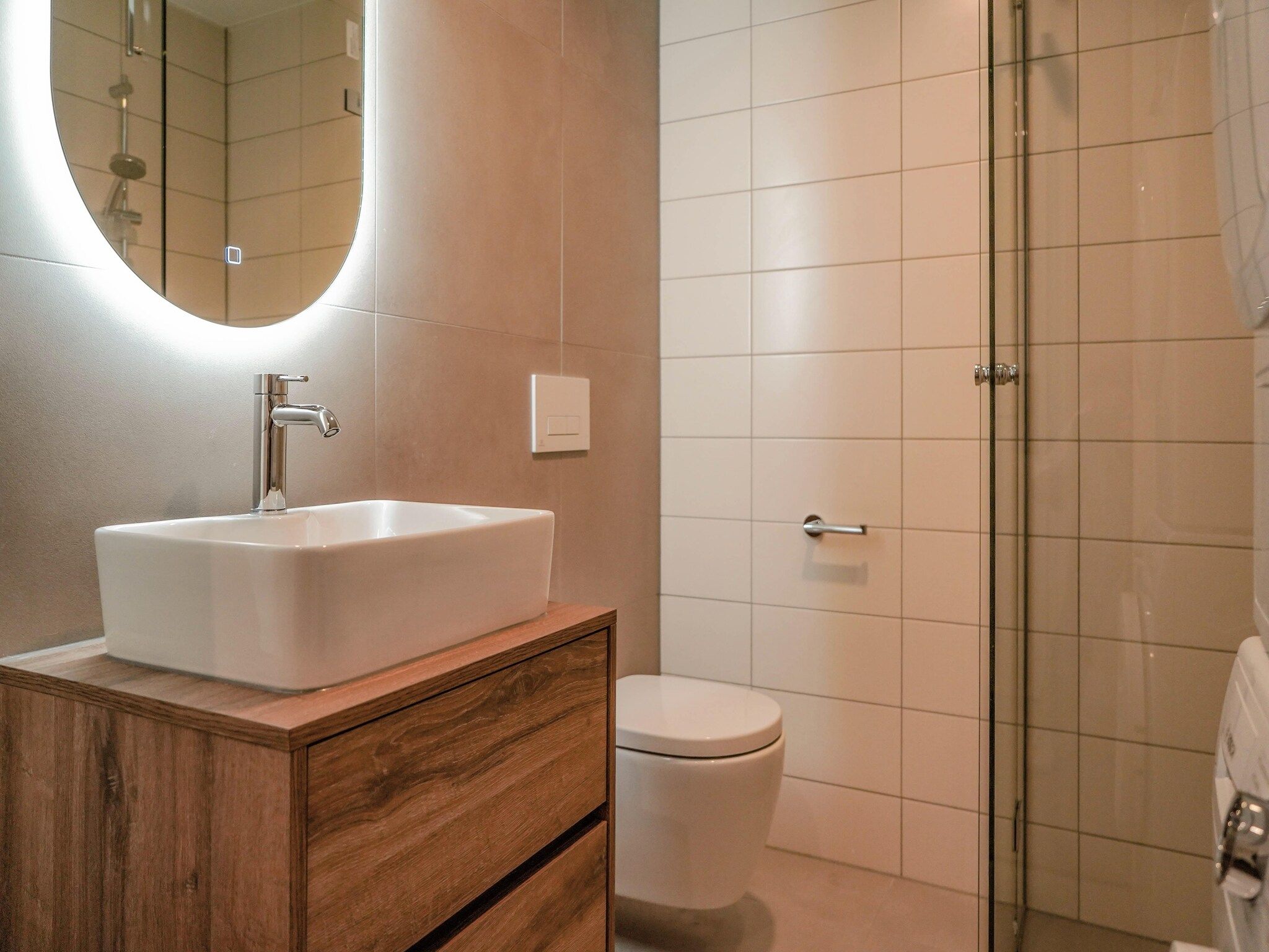 De badkamer van Walden 1 in Den Haag