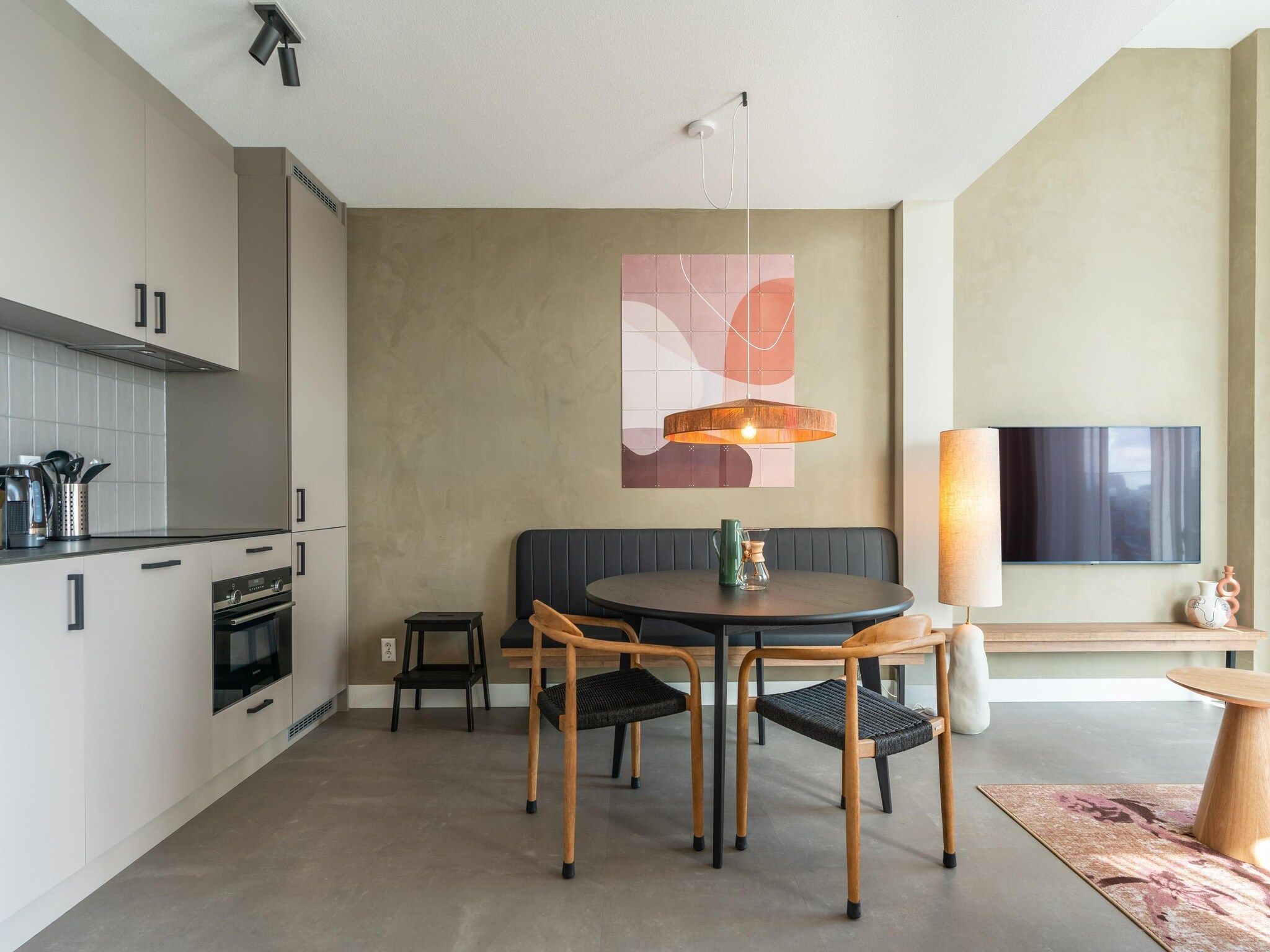 De eetkamer van Walden 3 in Den Haag
