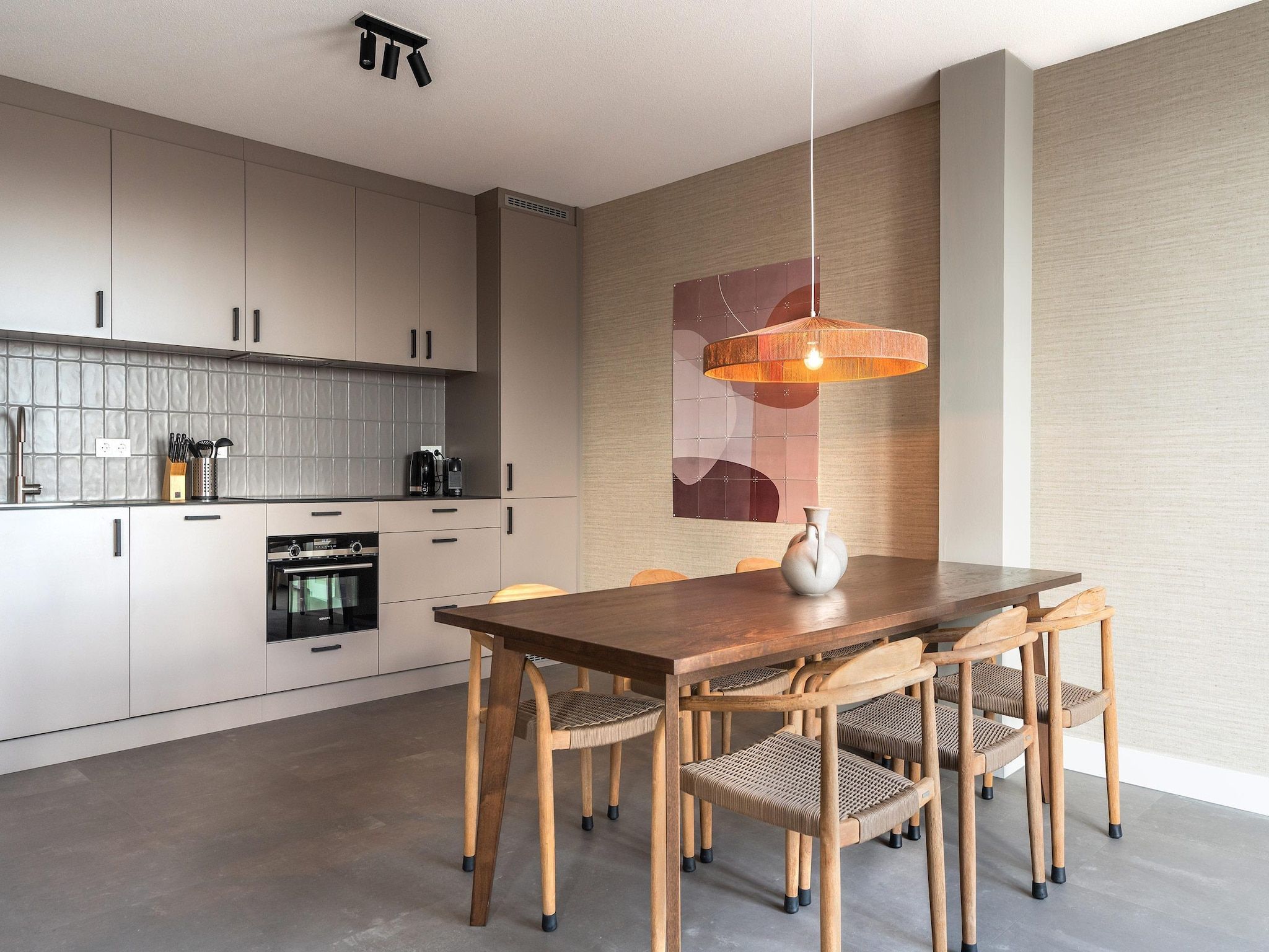 De eetkamer van Walden 5 in Den Haag
