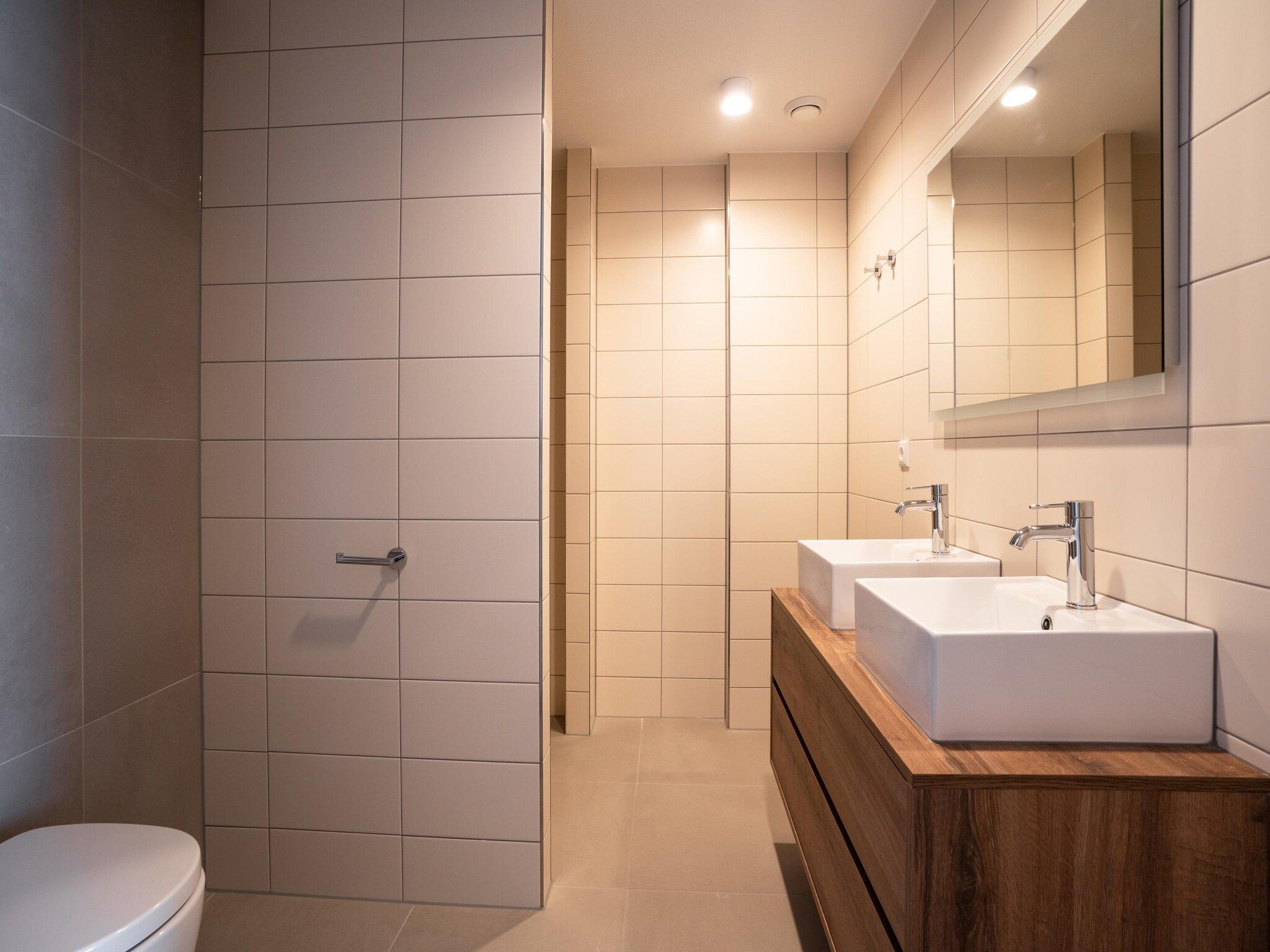 De badkamer van Walden 5 in Den Haag