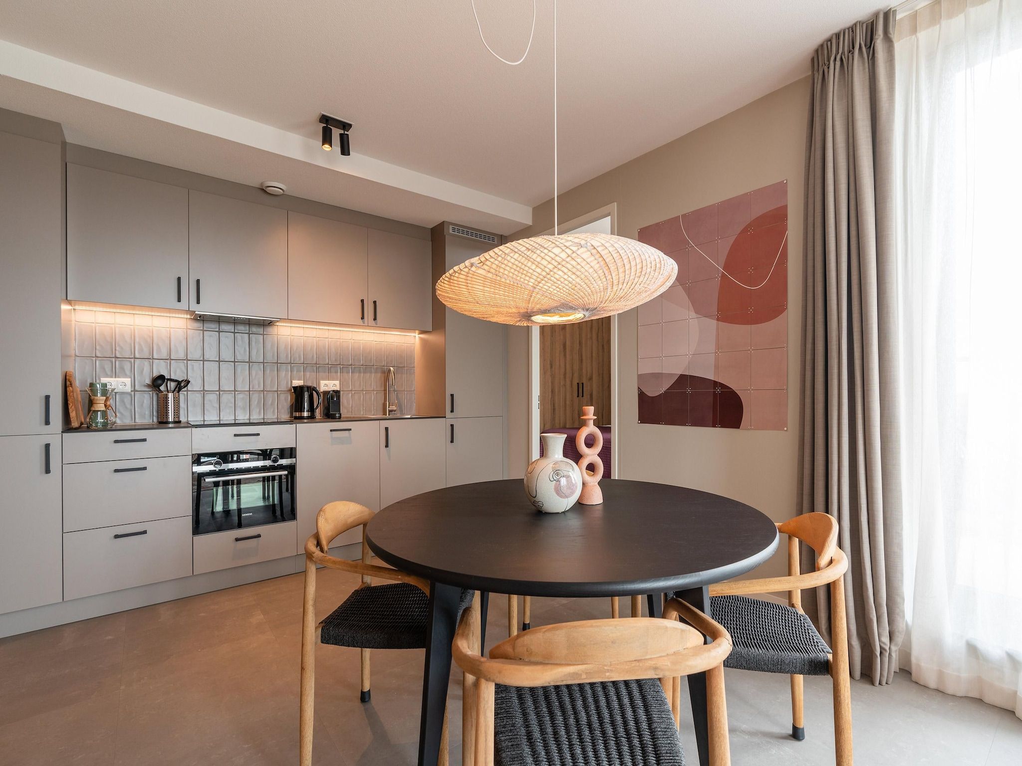 De eetkamer van Walden 6 in Den Haag