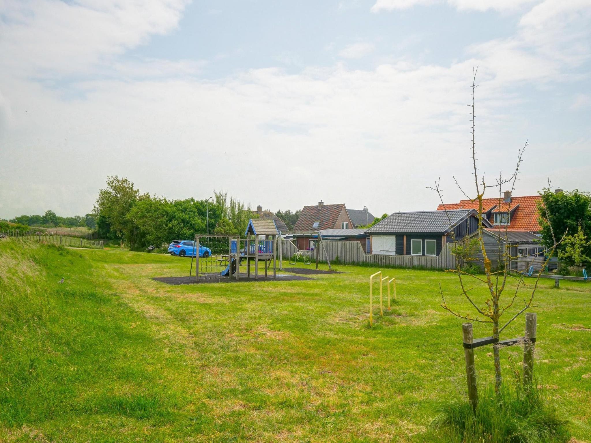 Parkfaciliteiten bij Strandhuis 't Koepeltje in Groote Keeten