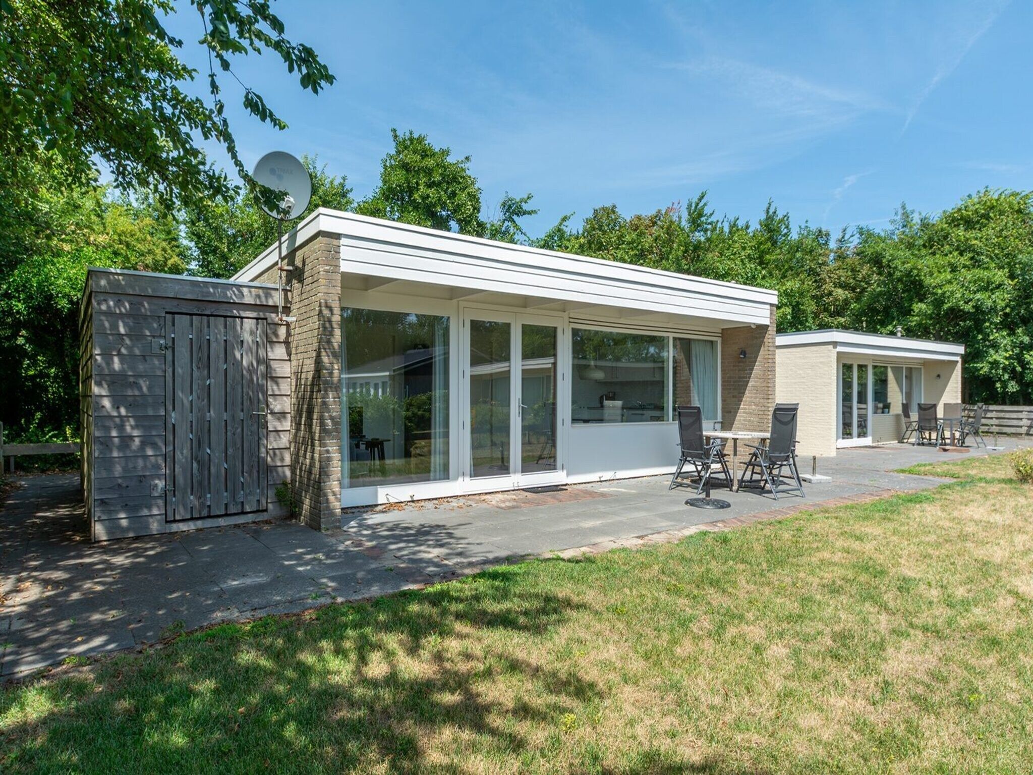 De buitenkant van Garnekuul 73 in Callantsoog
