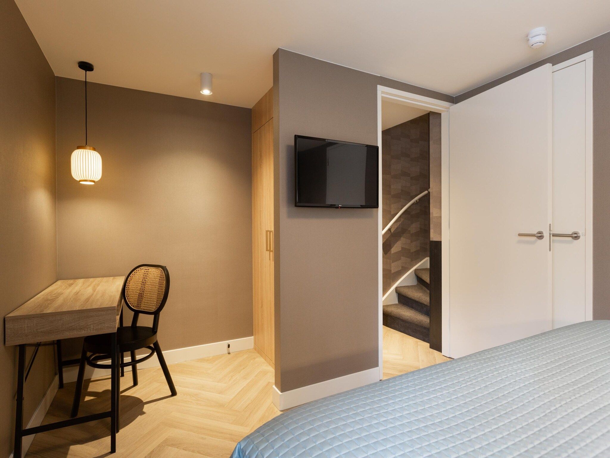 Een slaapkamer van Maurits 2 in Den Haag