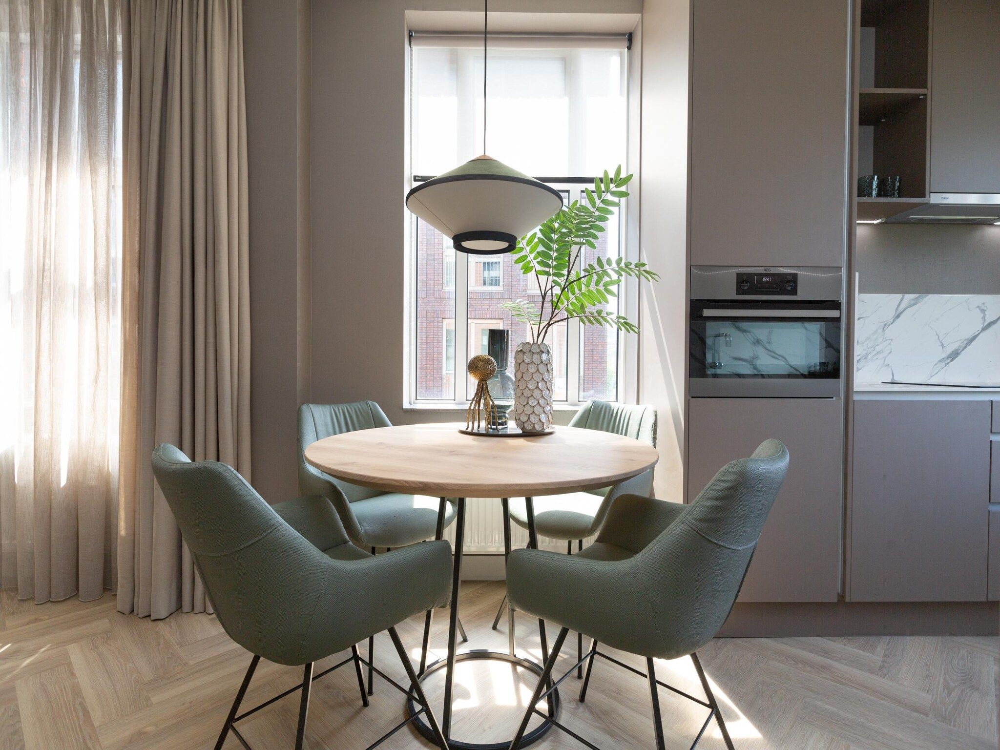 De eetkamer van Maurits 6 in Den Haag