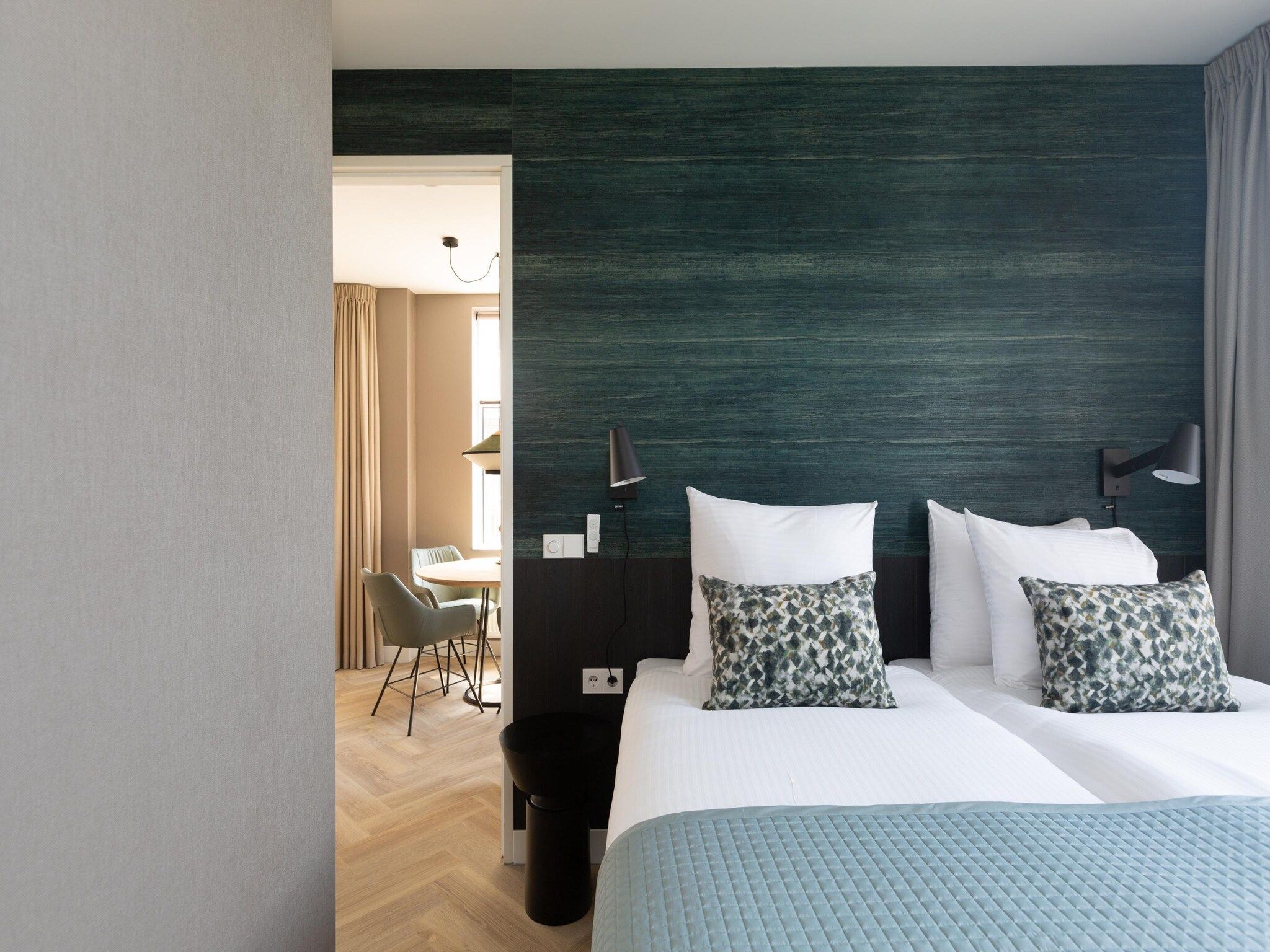 Een slaapkamer van Maurits 6 in Den Haag
