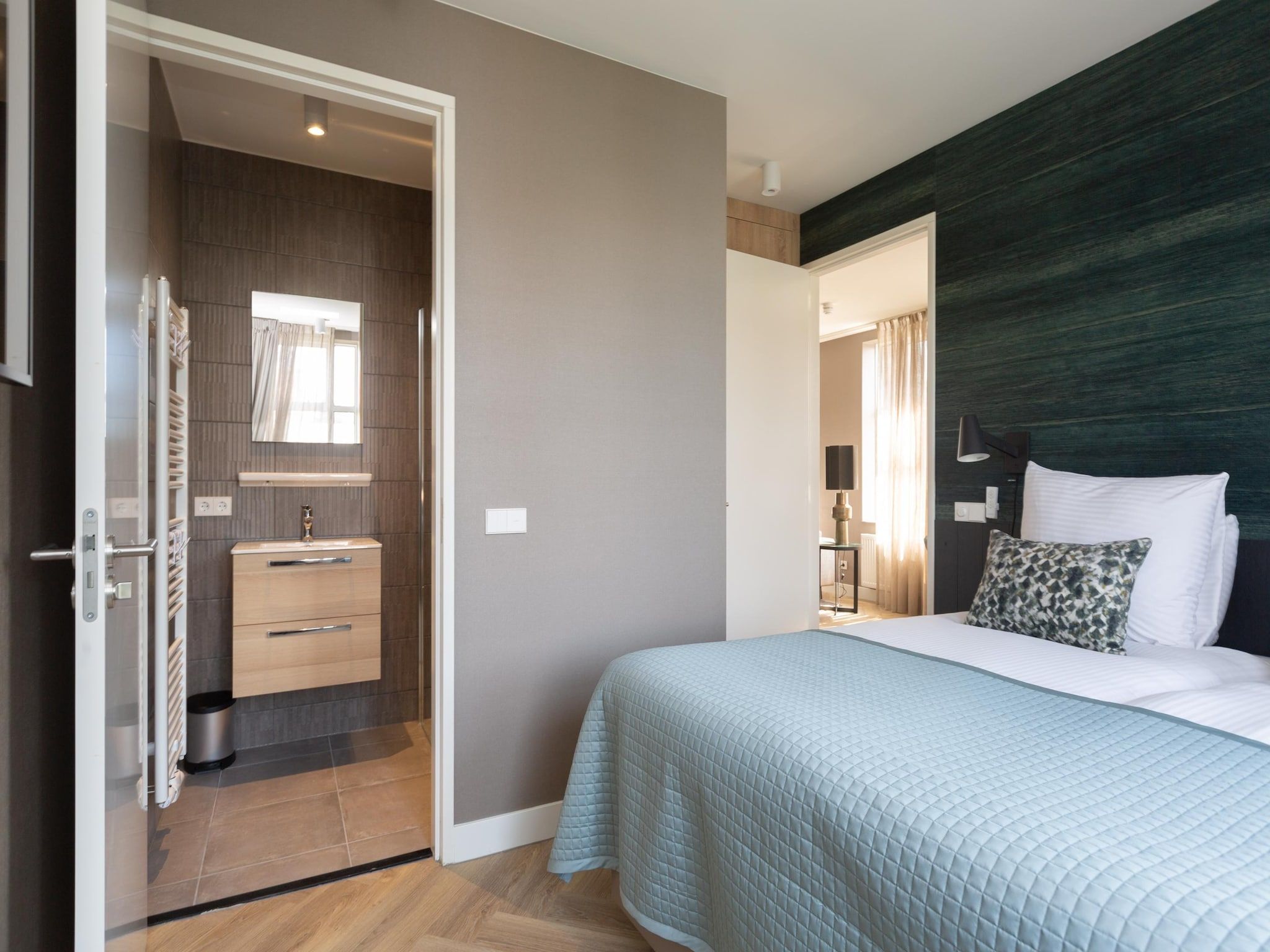 Een slaapkamer van Maurits 6 in Den Haag