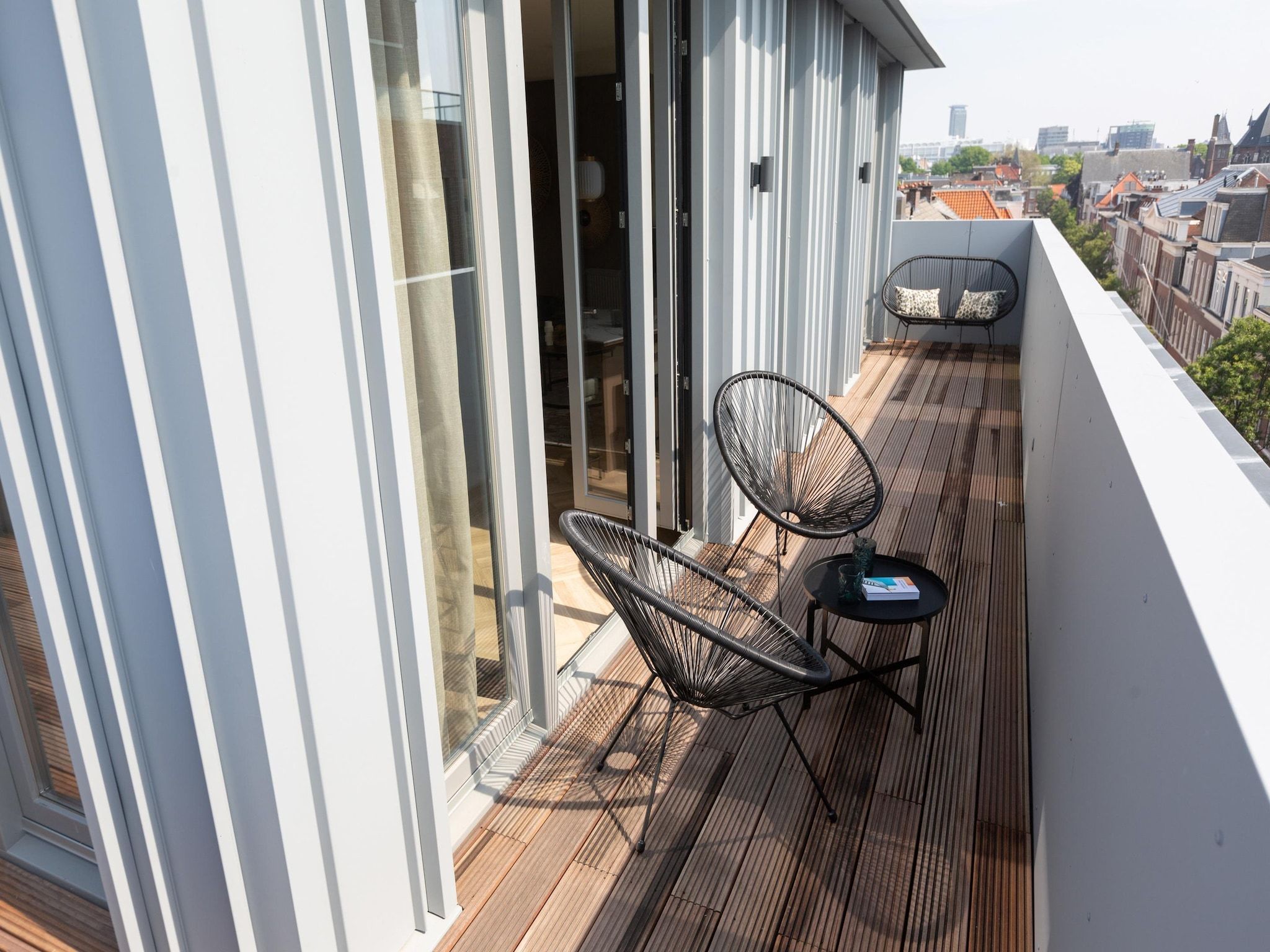 Het terras van Maurits 8 in Den Haag
