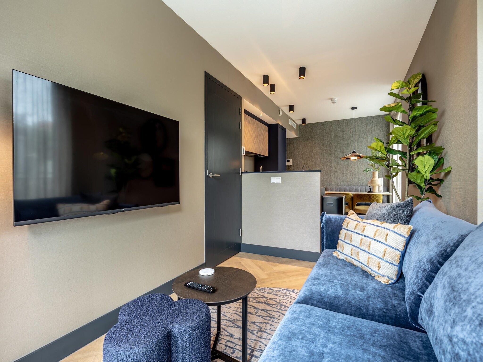 De woonkamer van Delft 2A in Den Haag