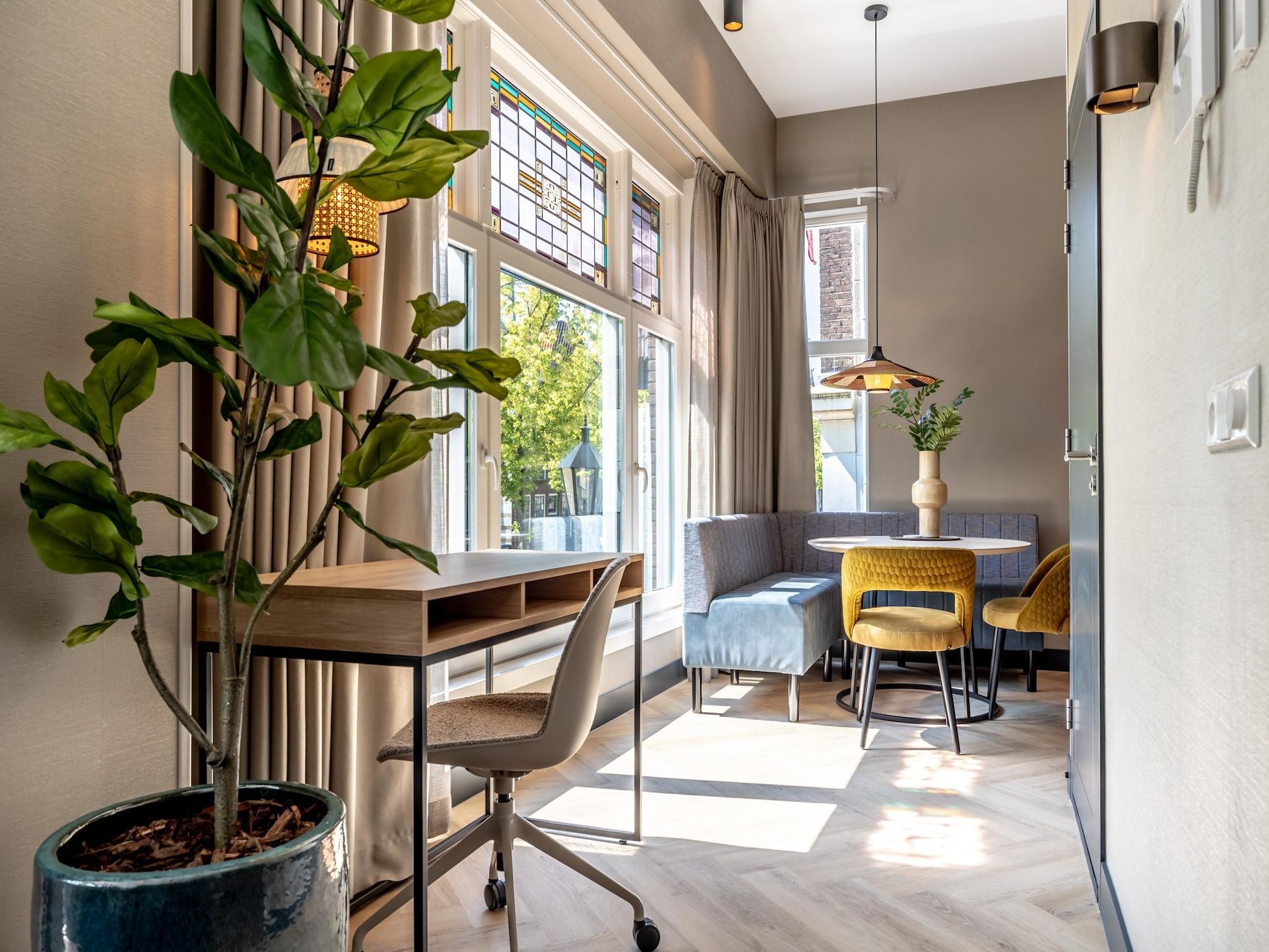 De eetkamer van Delft 2C in Delft