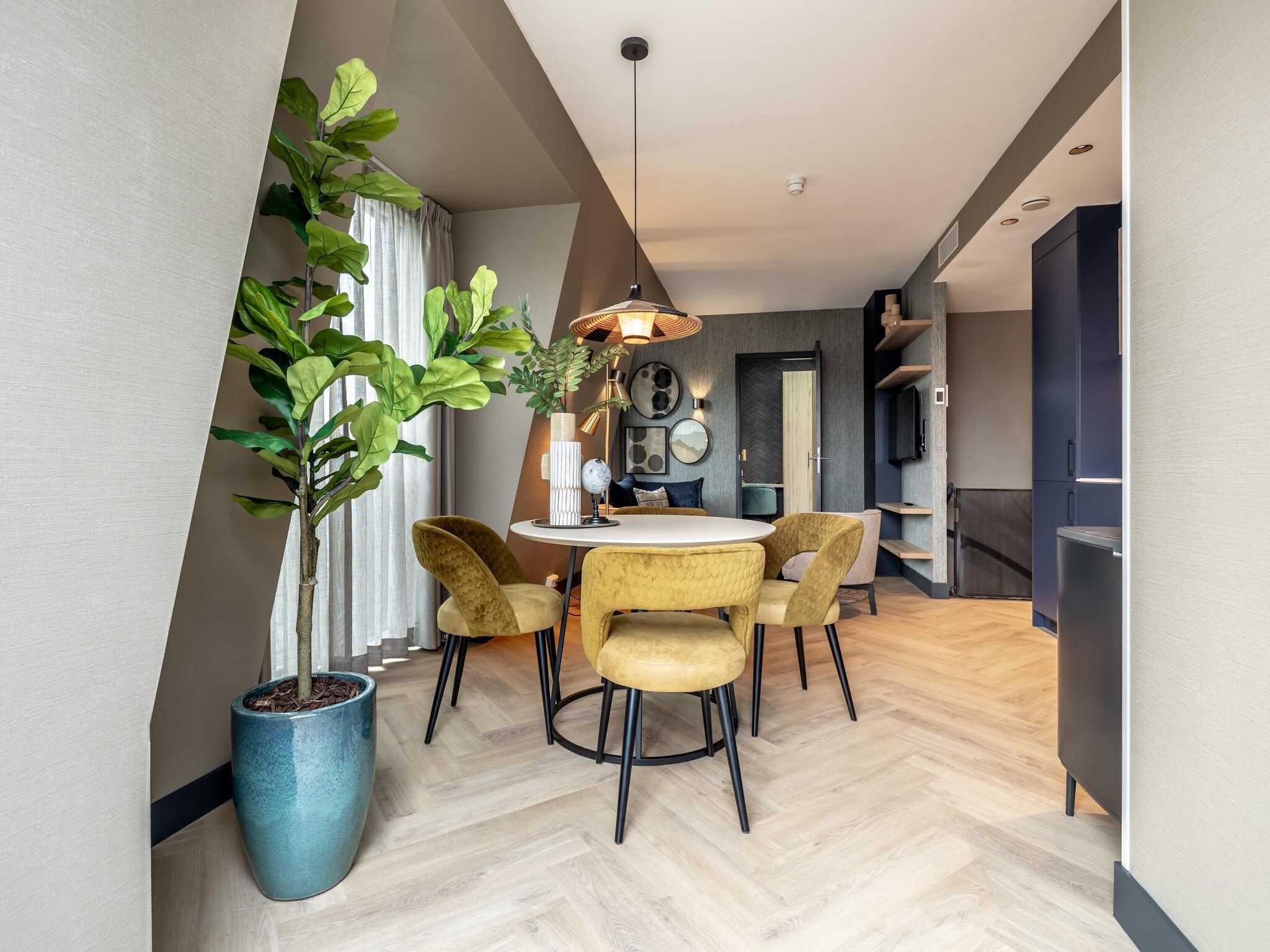 De eetkamer van Delft 3B in Delft