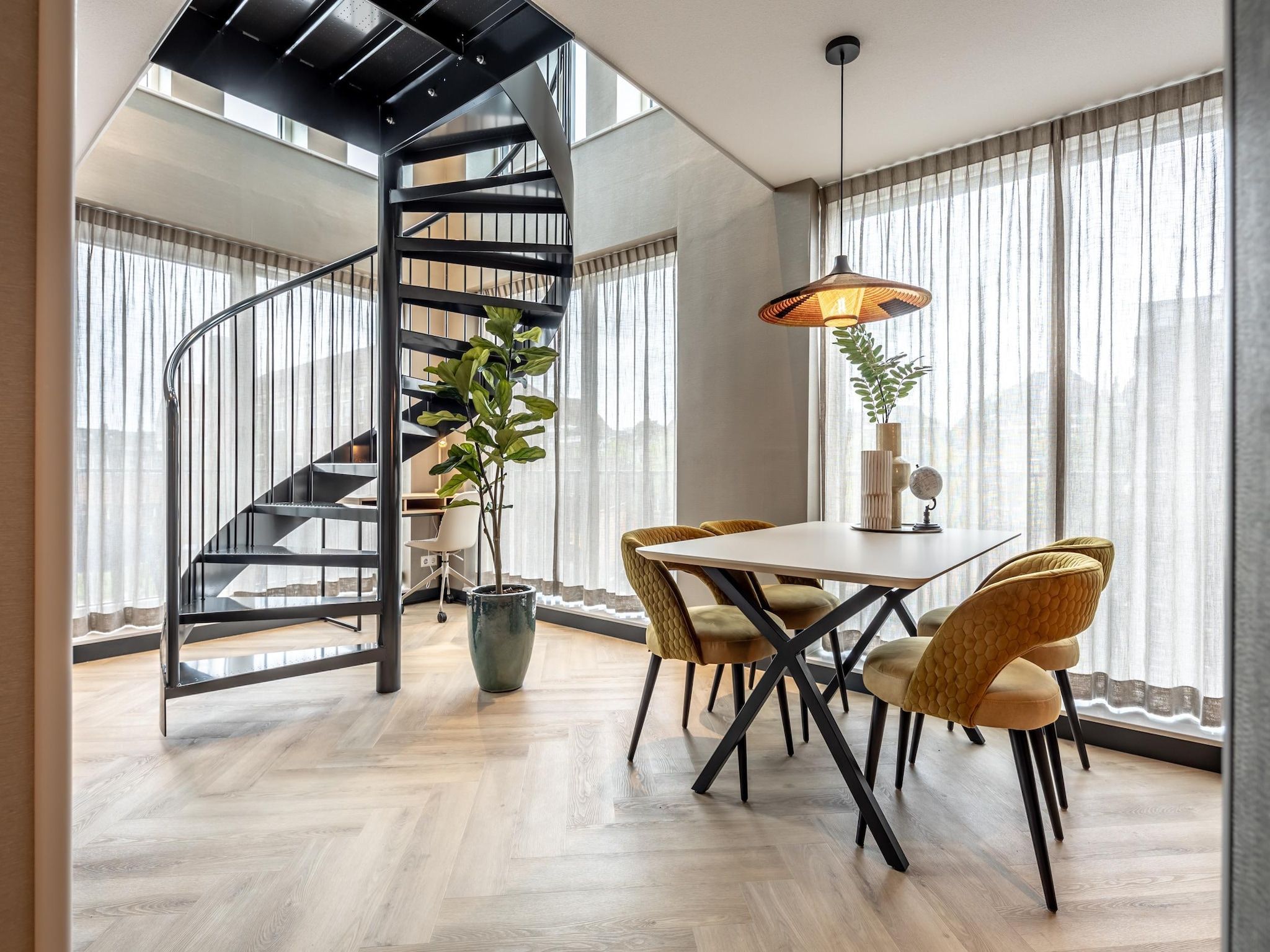 De eetkamer van Delft 3B in Delft