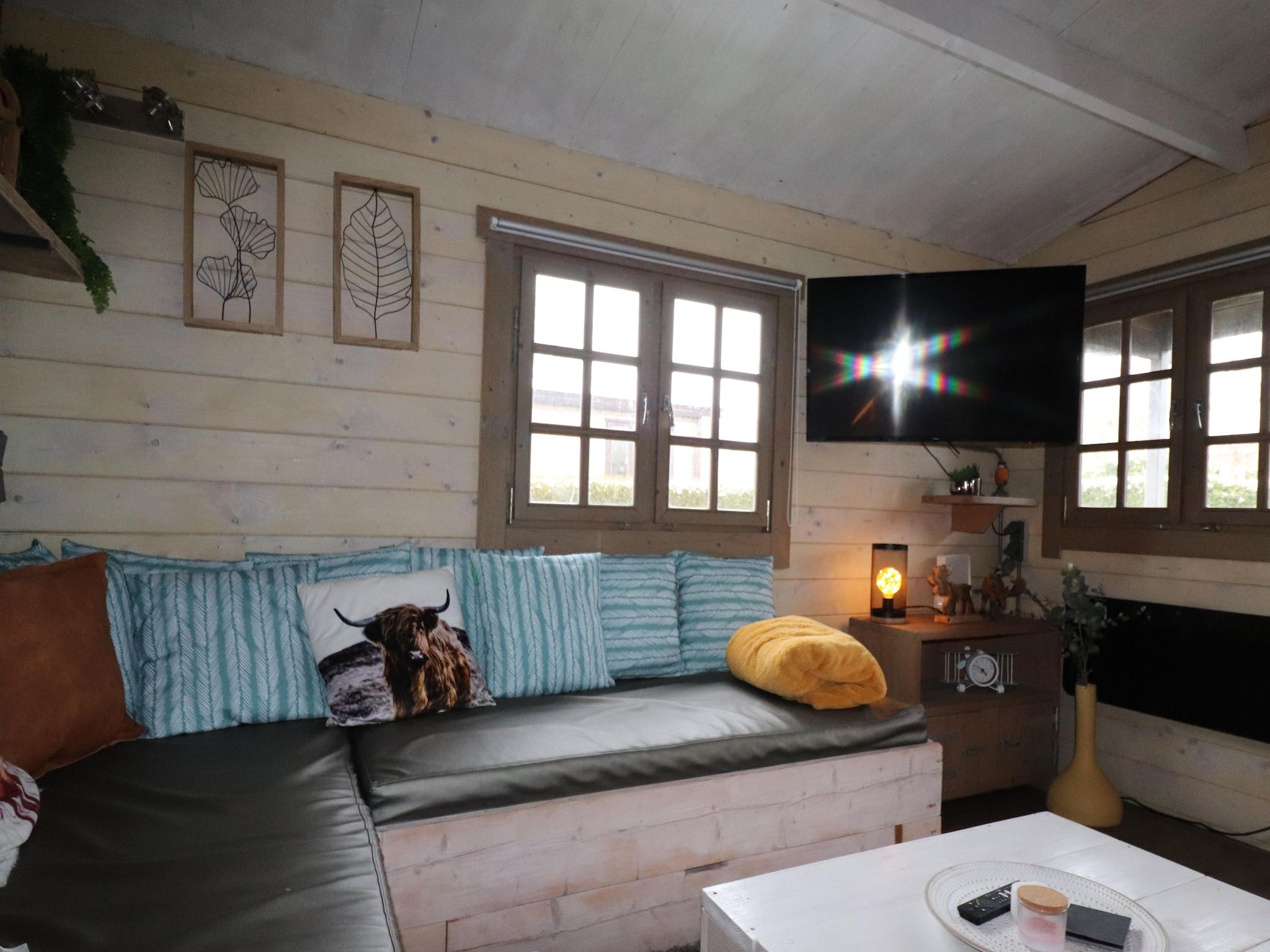 De woonkamer van VT 99 in Tzummarum