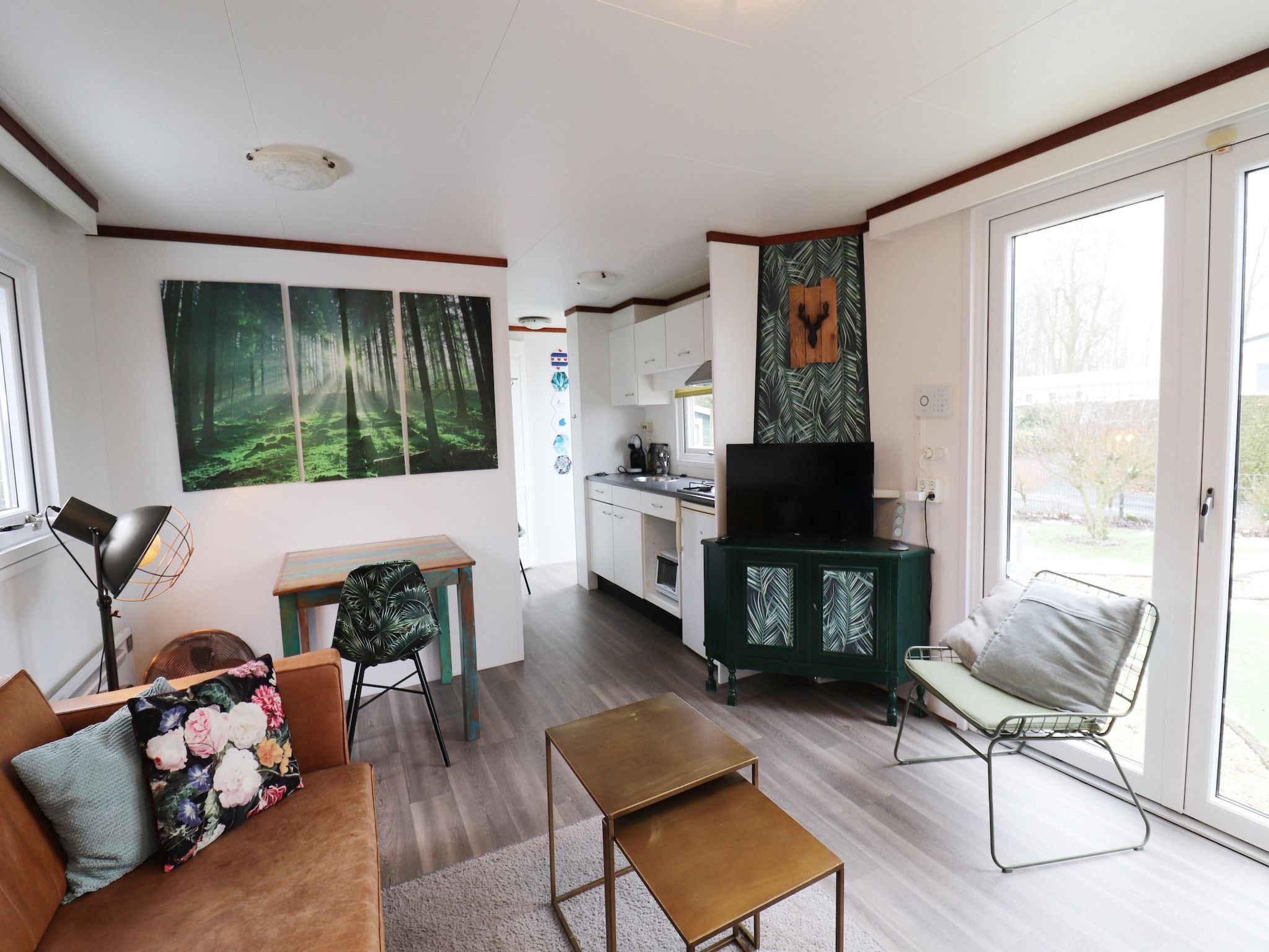 De woonkamer van VT 103 in Tzummarum
