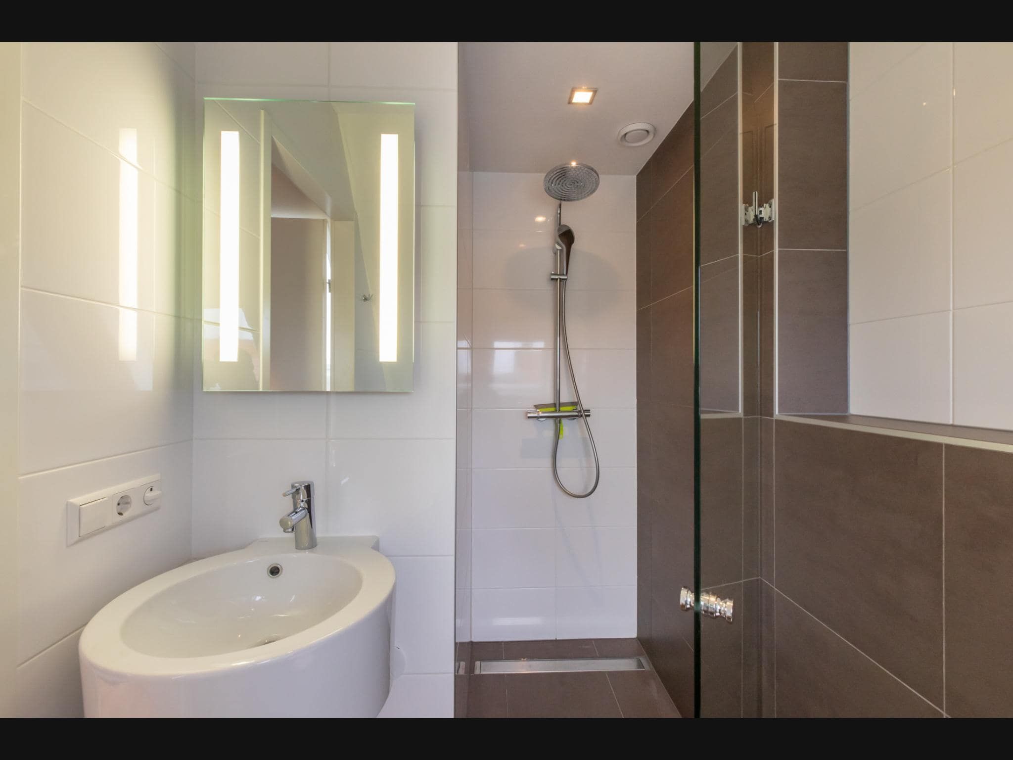 De badkamer van Studio / Appartement Langstraat 29C Zoutelande 2 Personen  Strandvakantie Zeeland in Zoutelande
