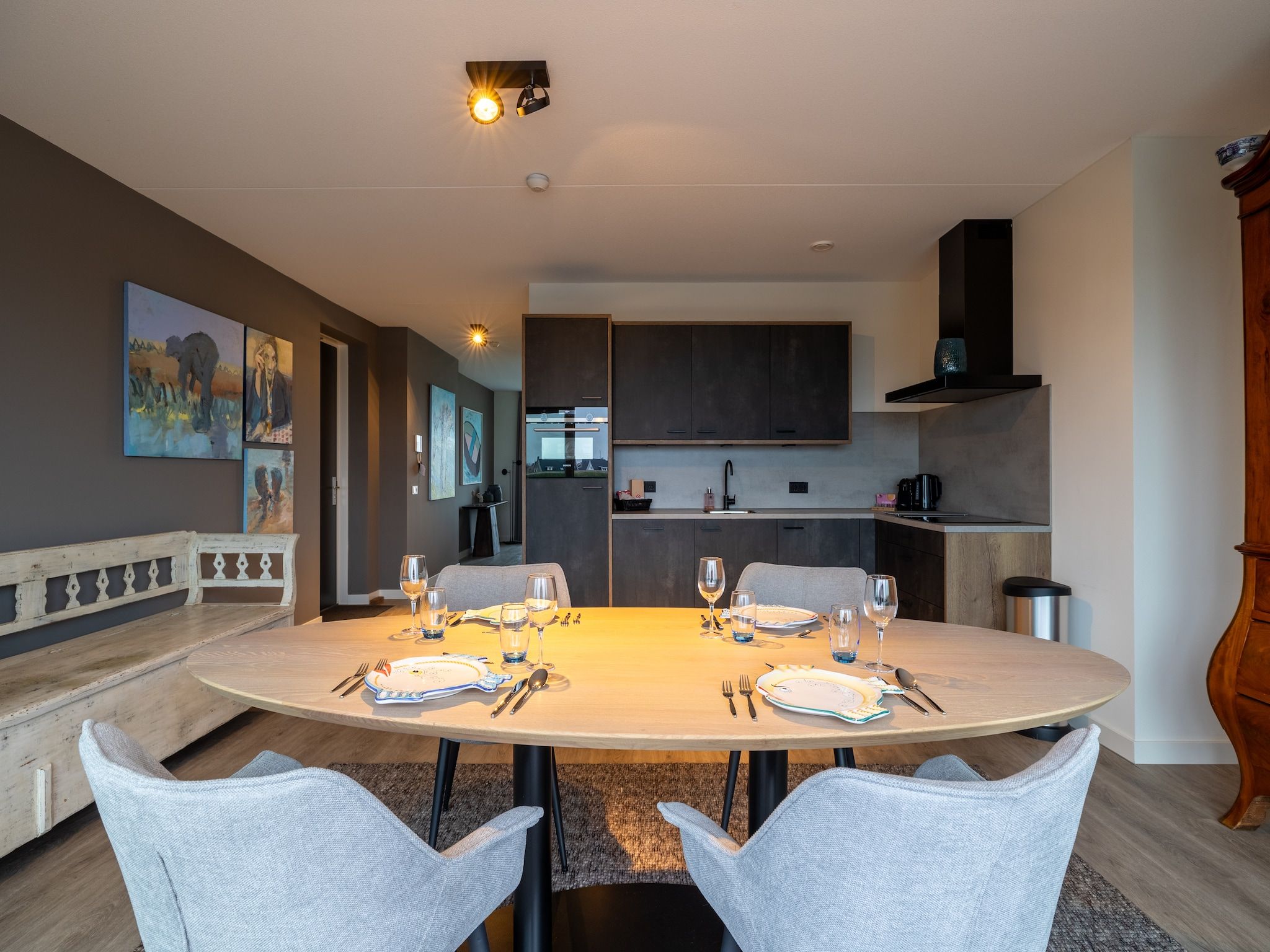 De eetkamer van Appartement Vista Maris - Havenweg 8-28  Sint-Annaland in Sint-Annaland