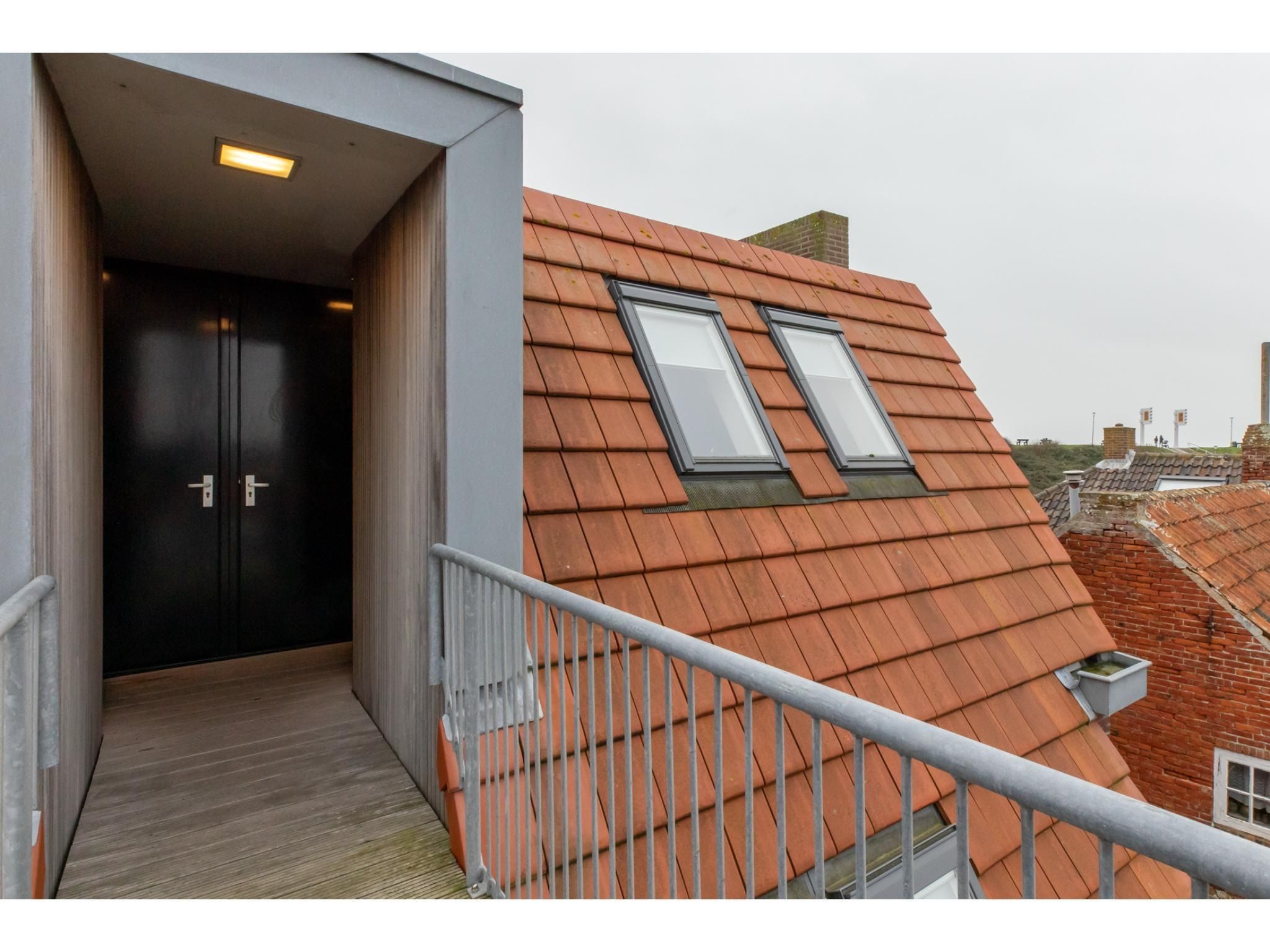 Het terras van Langestraat 29D in Zoutelande