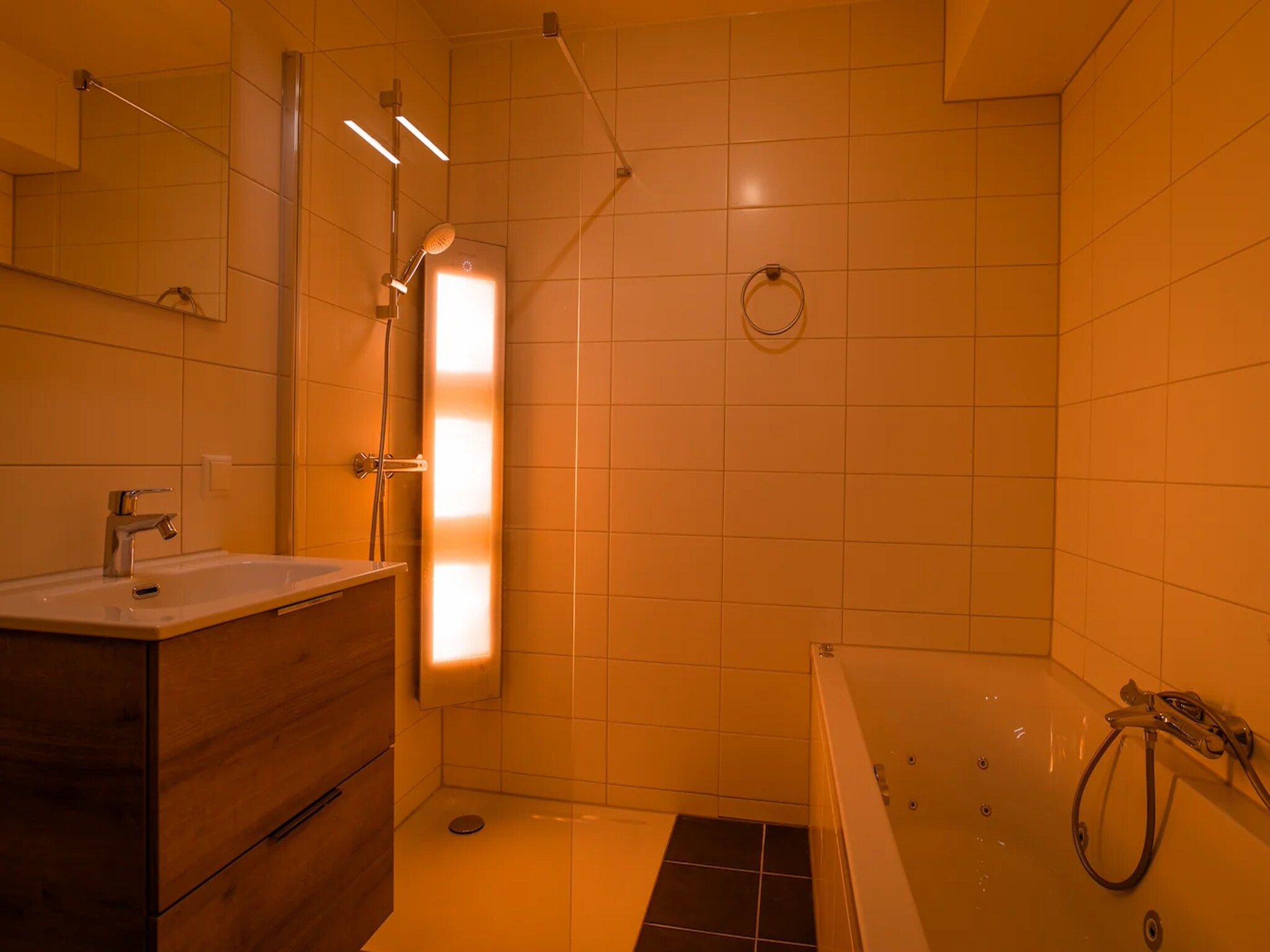 De badkamer van Appartement Wellness 4 in Bruinisse