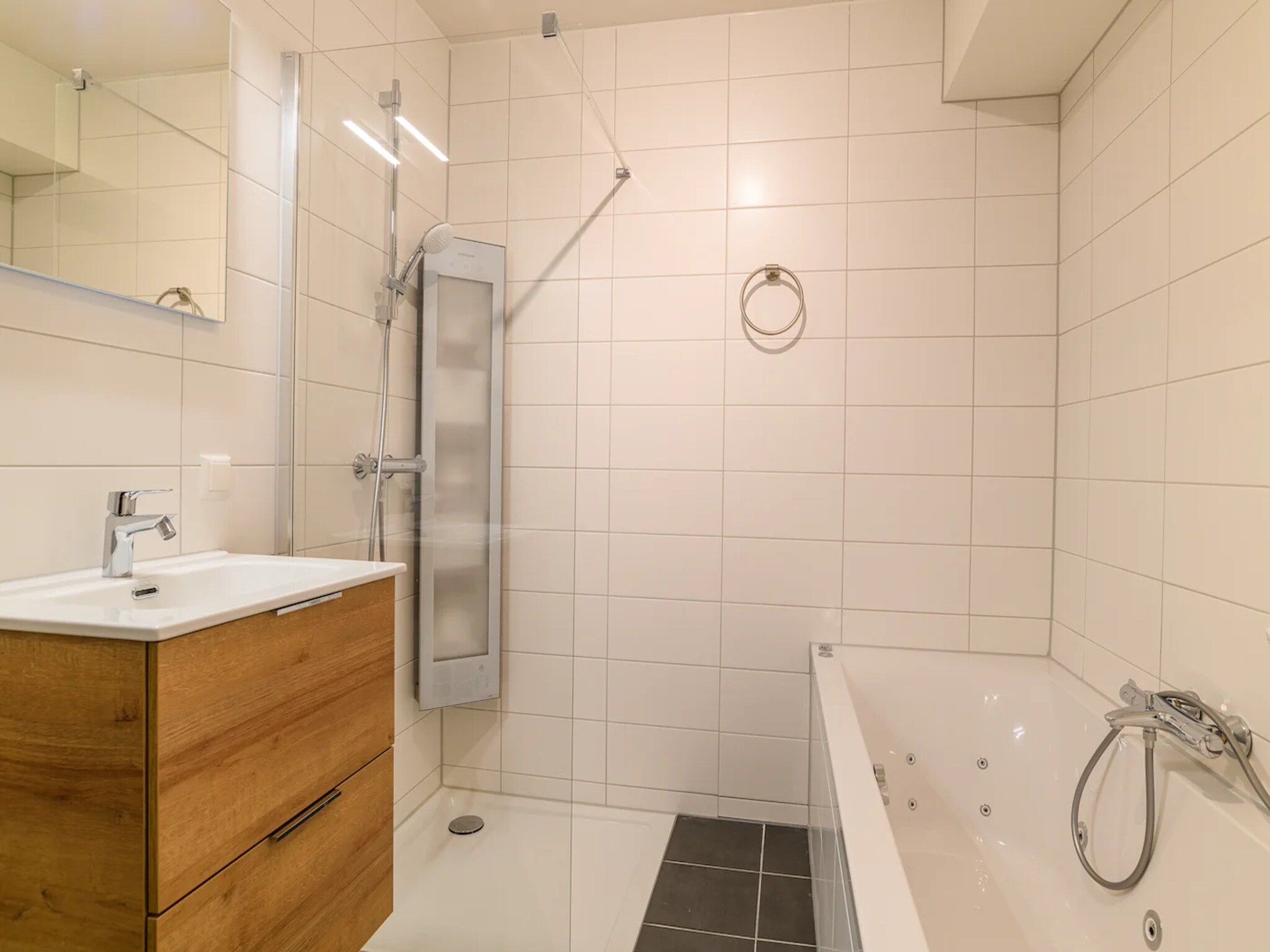 De badkamer van Appartement Wellness 4 in Bruinisse