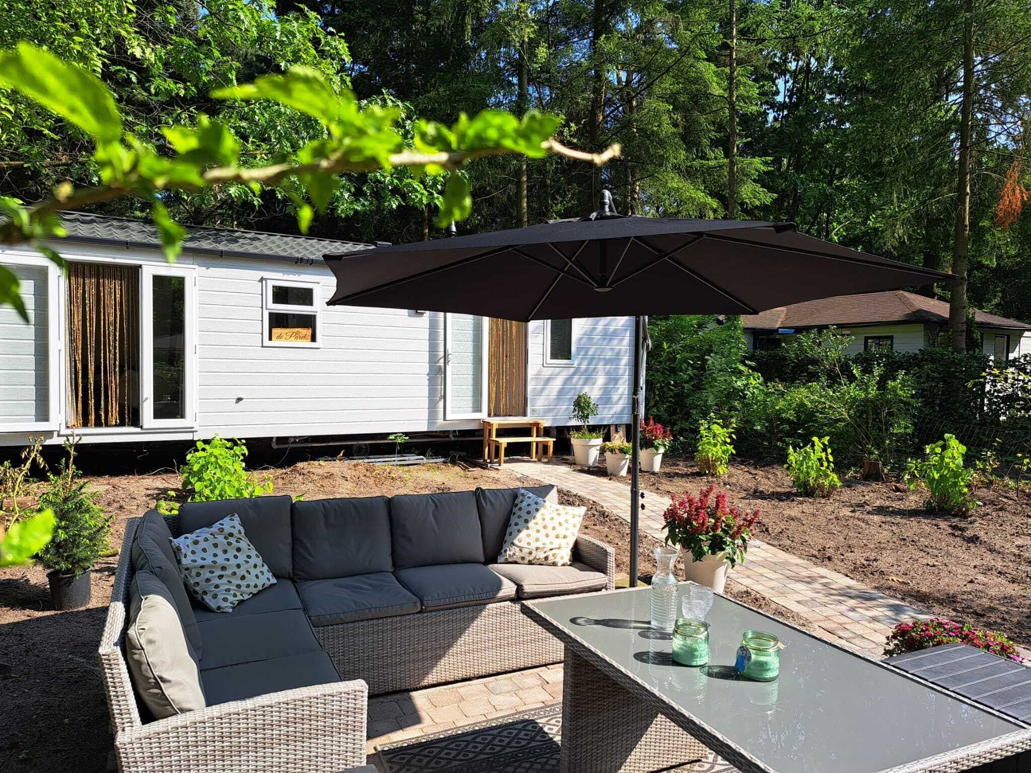 Het terras van De Parel in Hattemerbroek