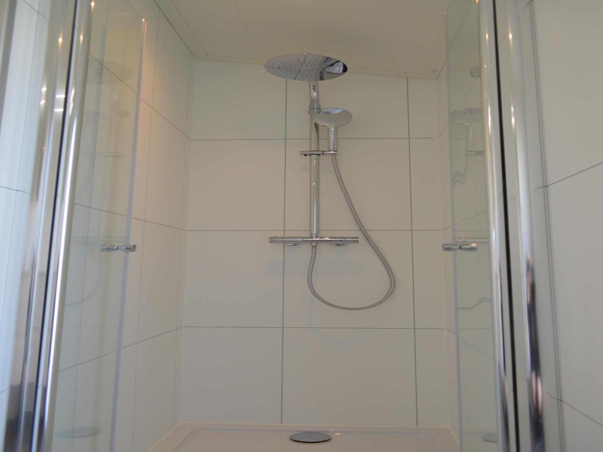 De badkamer van Schaelsbergerbosch - 2 Bathrooms, Fireplace & Garden Shed in Bemelen