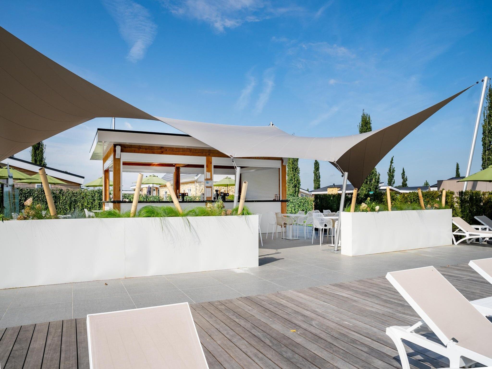 Het terras van Ravenbosch - Fireplace & Garden Shed in Bemelen