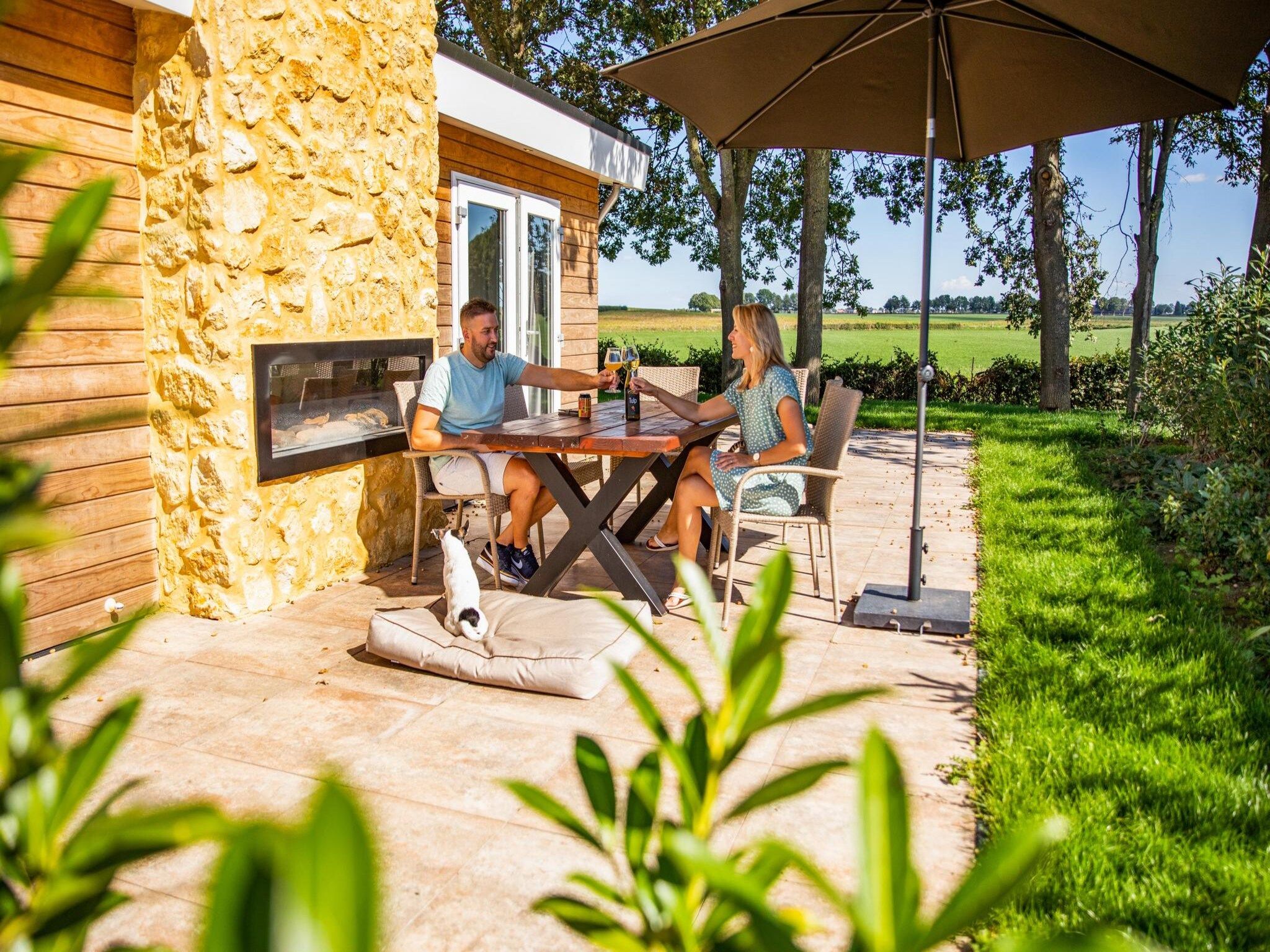 Het terras van Schaelsbergerbosch - Fireplace & Garden Shed in Bemelen