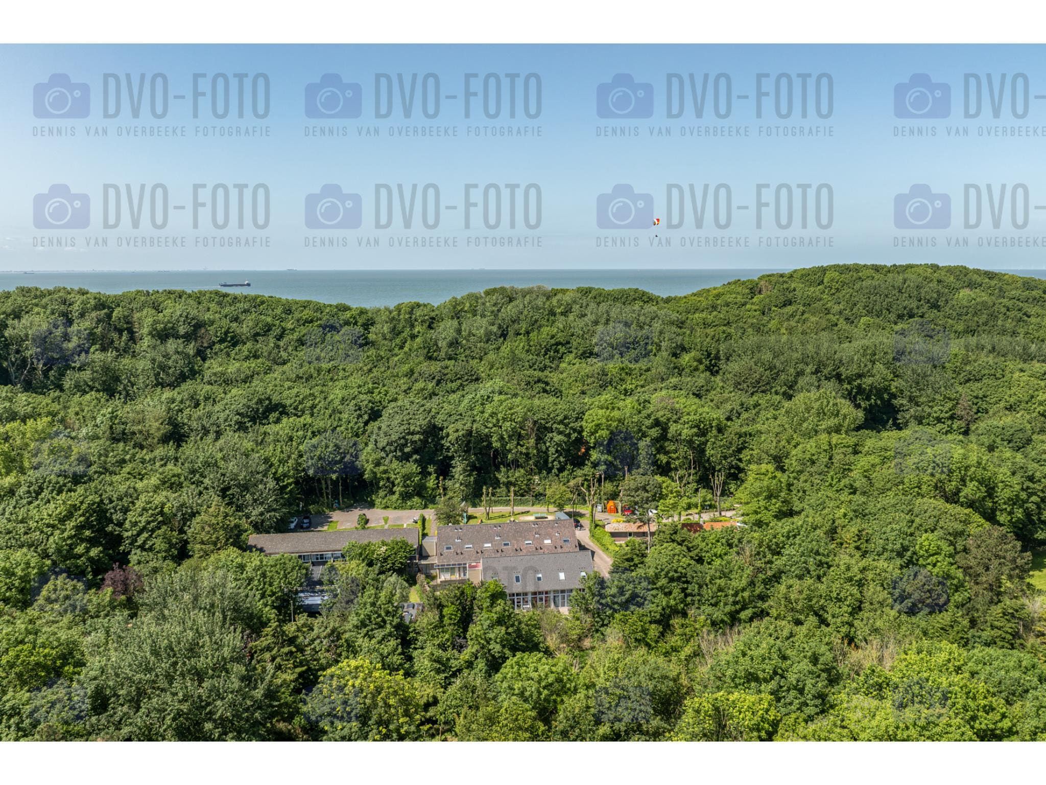 De buitenkant van WoesteHoeve in Biggekerke
