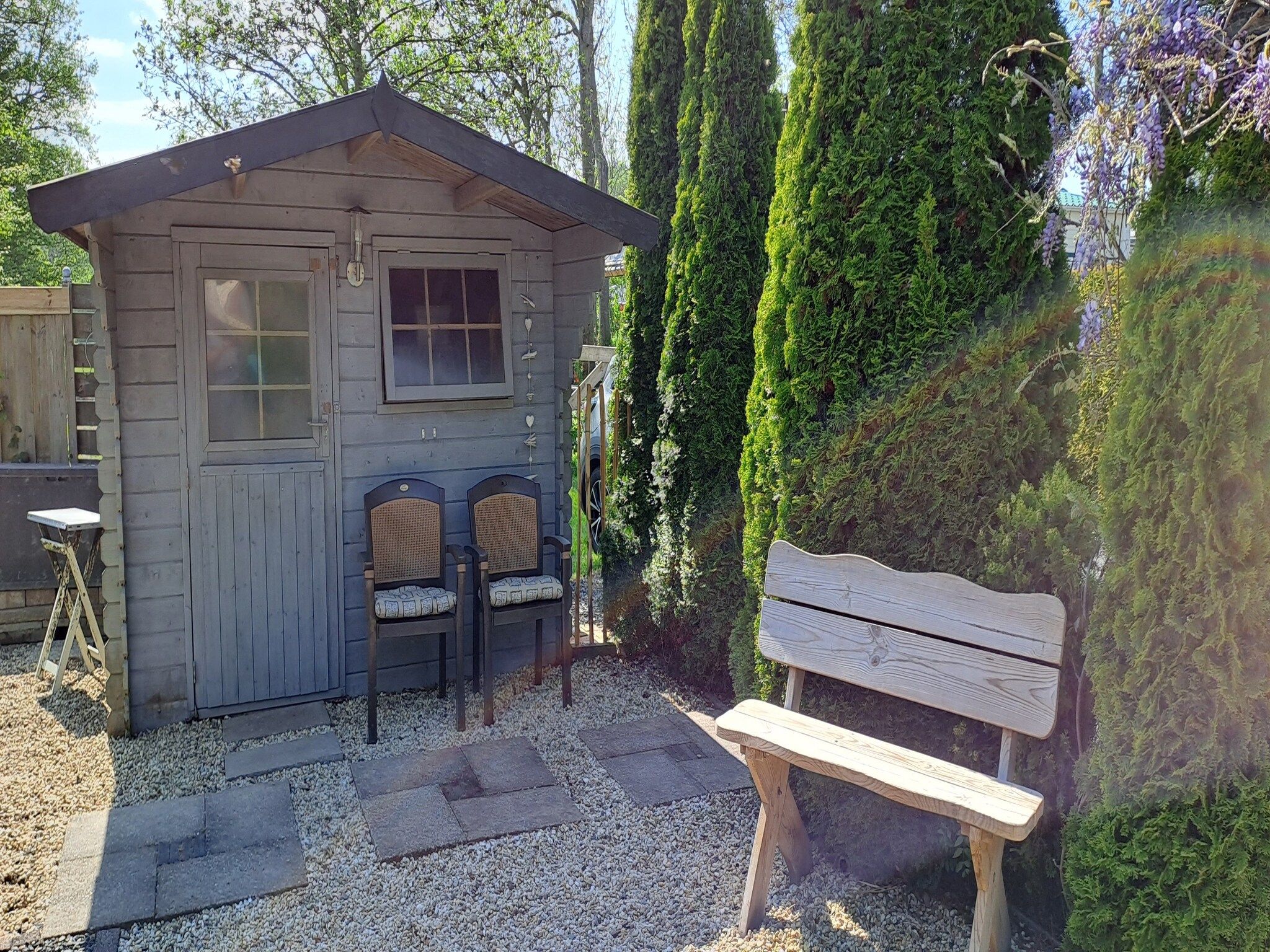 Het terras van VT 66 in Tzummarum