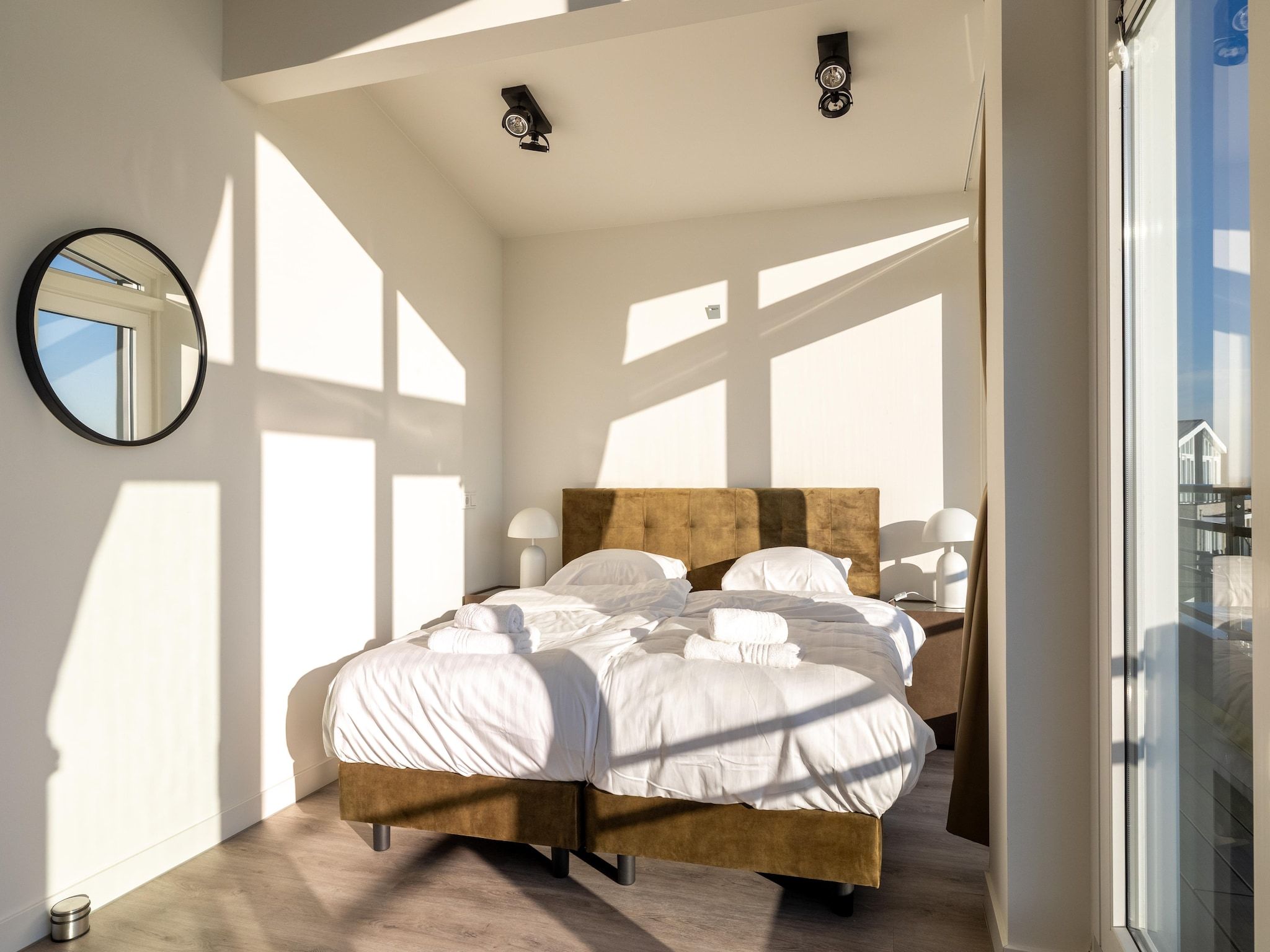 Een slaapkamer van Appartement Vista Maris - Havenweg 8-48  Sint-Annaland in Sint-Annaland