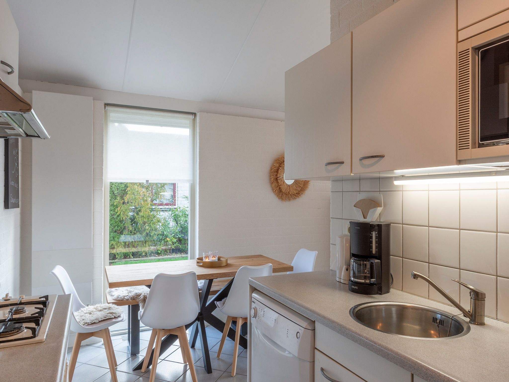 De keuken van Watersnip 57 "Huis Skuumkoppe" in Petten