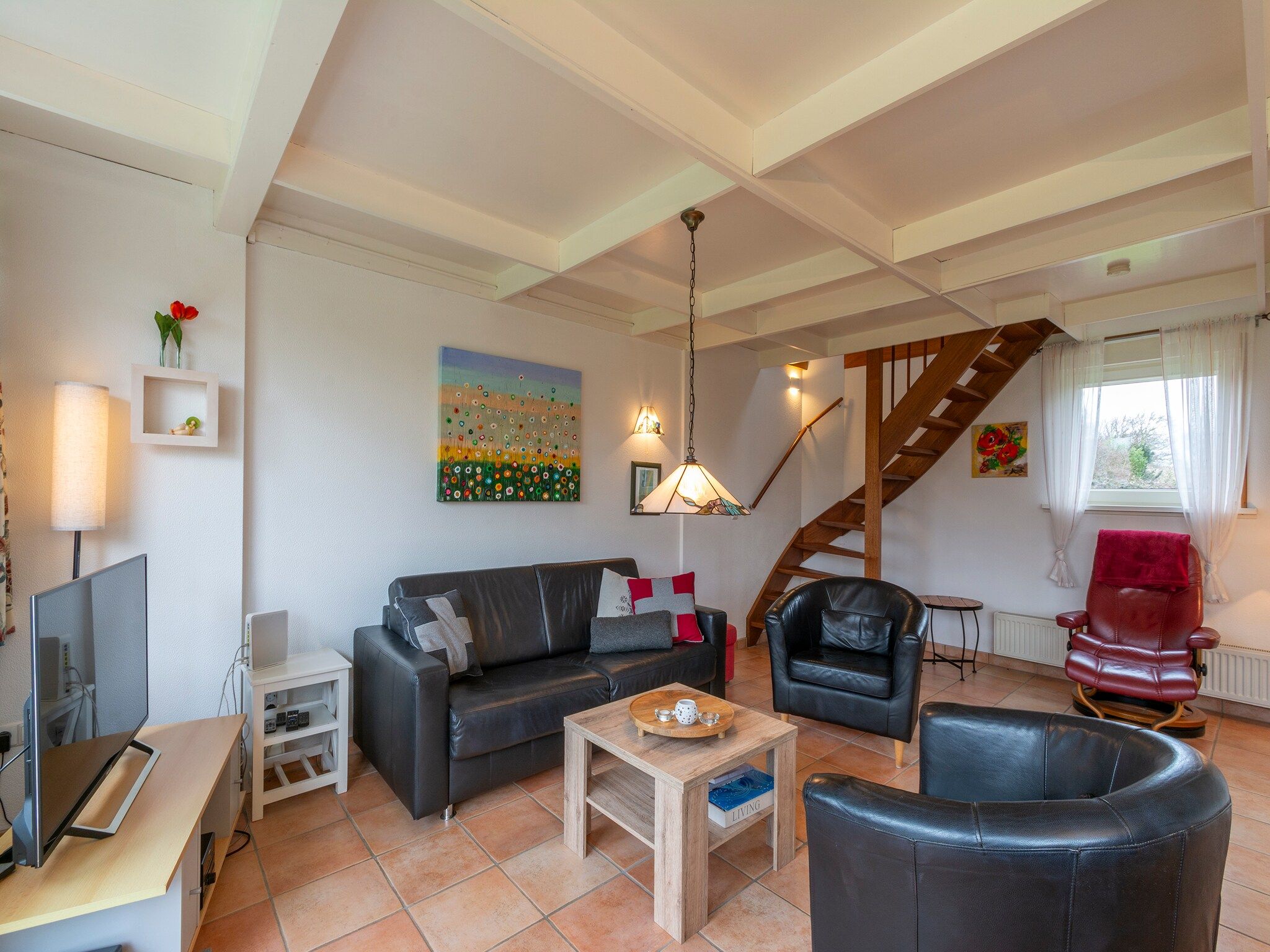 De woonkamer van Garnekuul 15 in Callantsoog