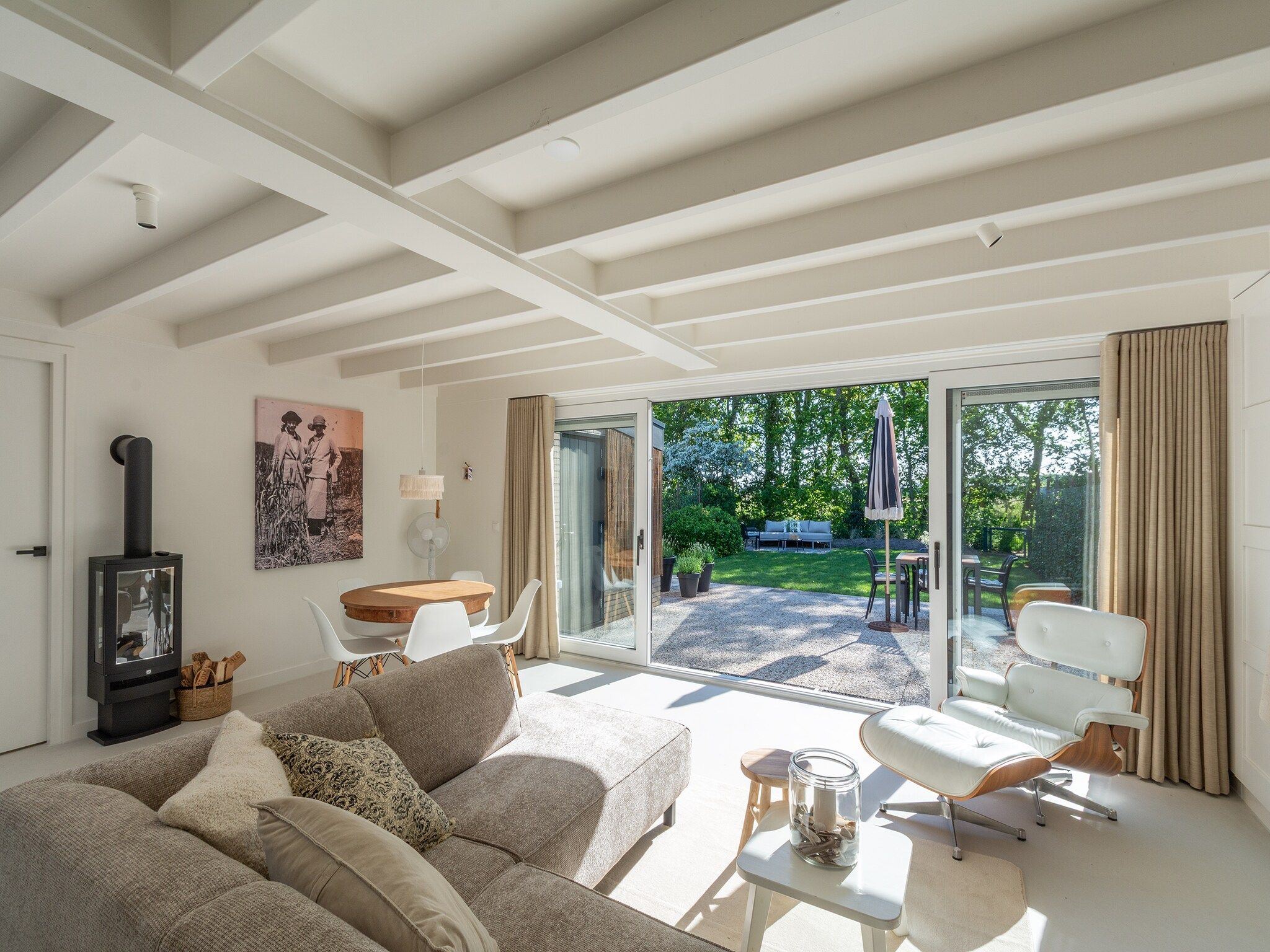 De woonkamer van Beach Bungalow Sint aan Zee in Sint Maartenszee