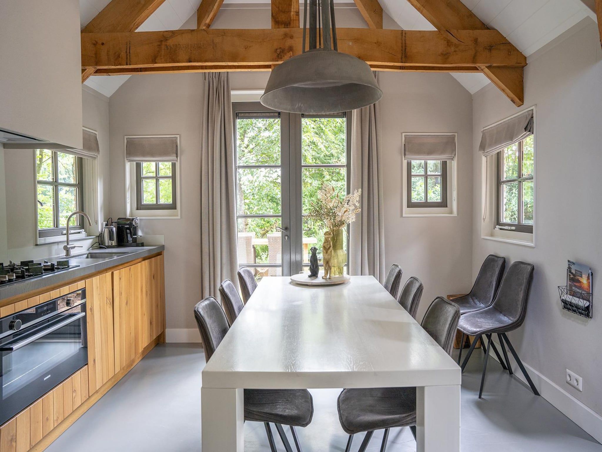 De eetkamer van Vlindervallei Villa 8p in Ermelo