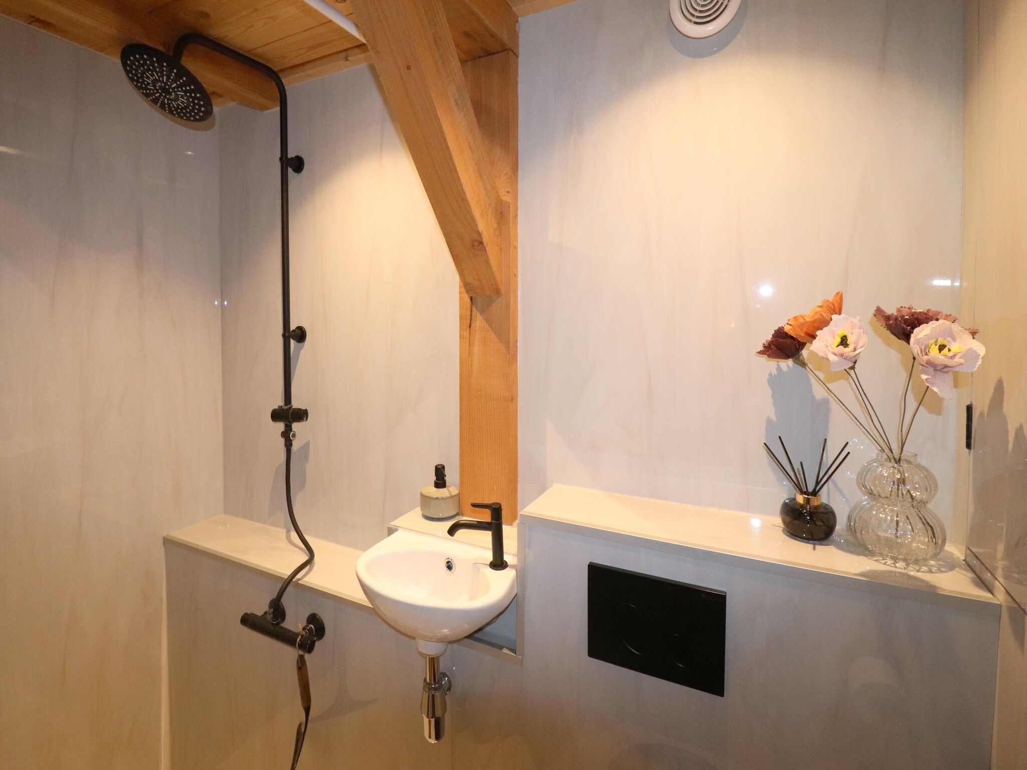 De badkamer van Grutto in Tjerkgaast