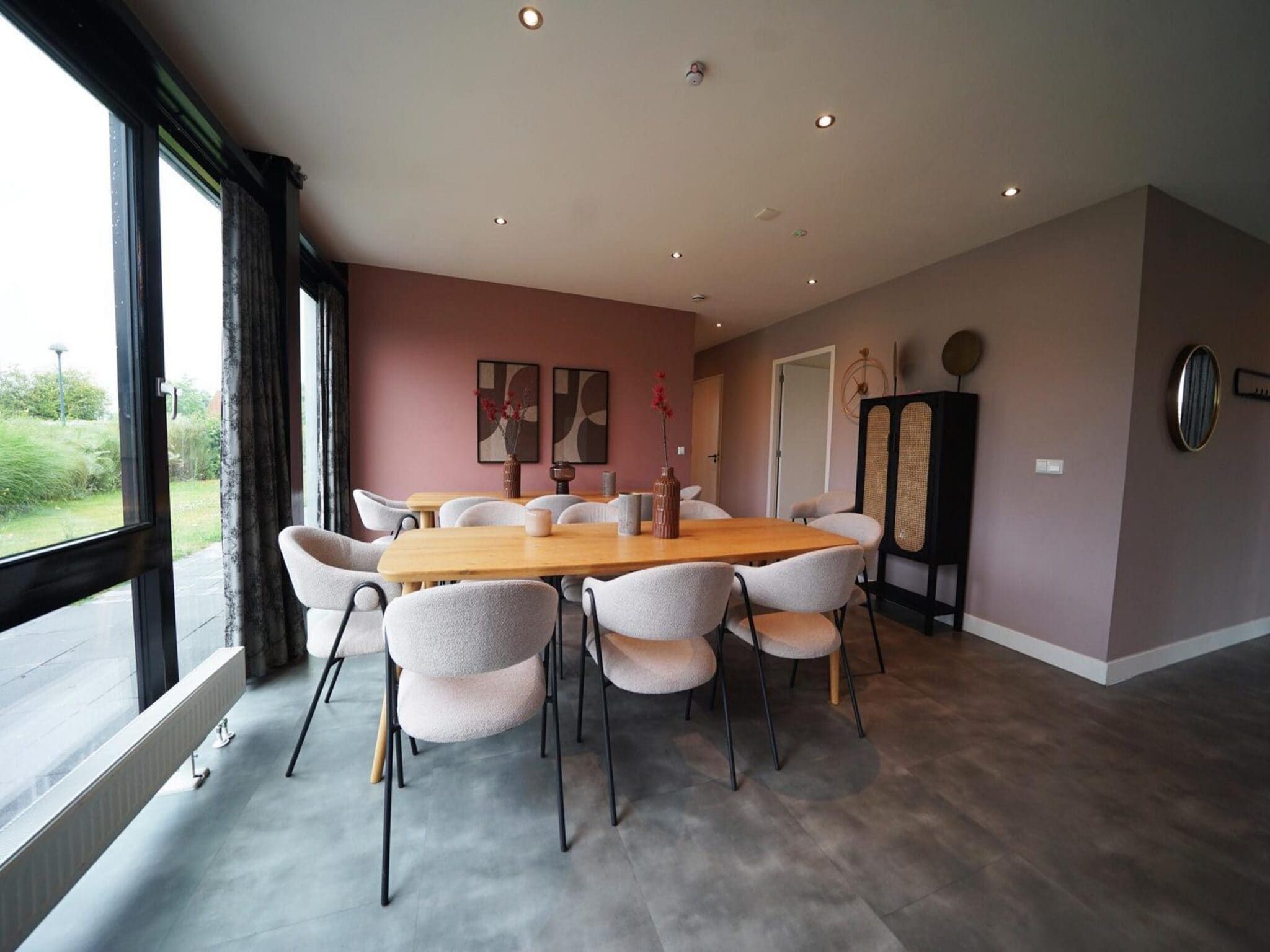 De eetkamer van Loft 18 in Nijkerk