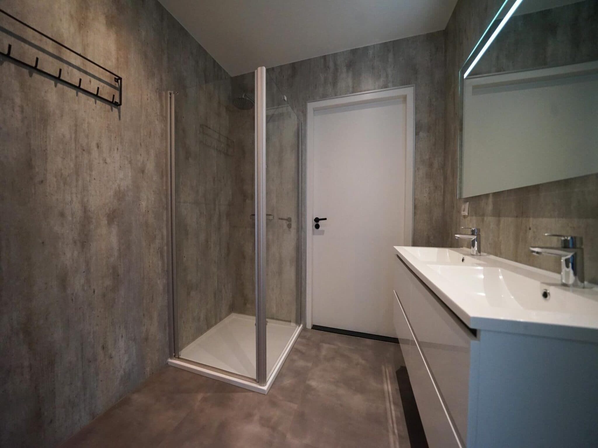 De badkamer van Loft 18 in Nijkerk