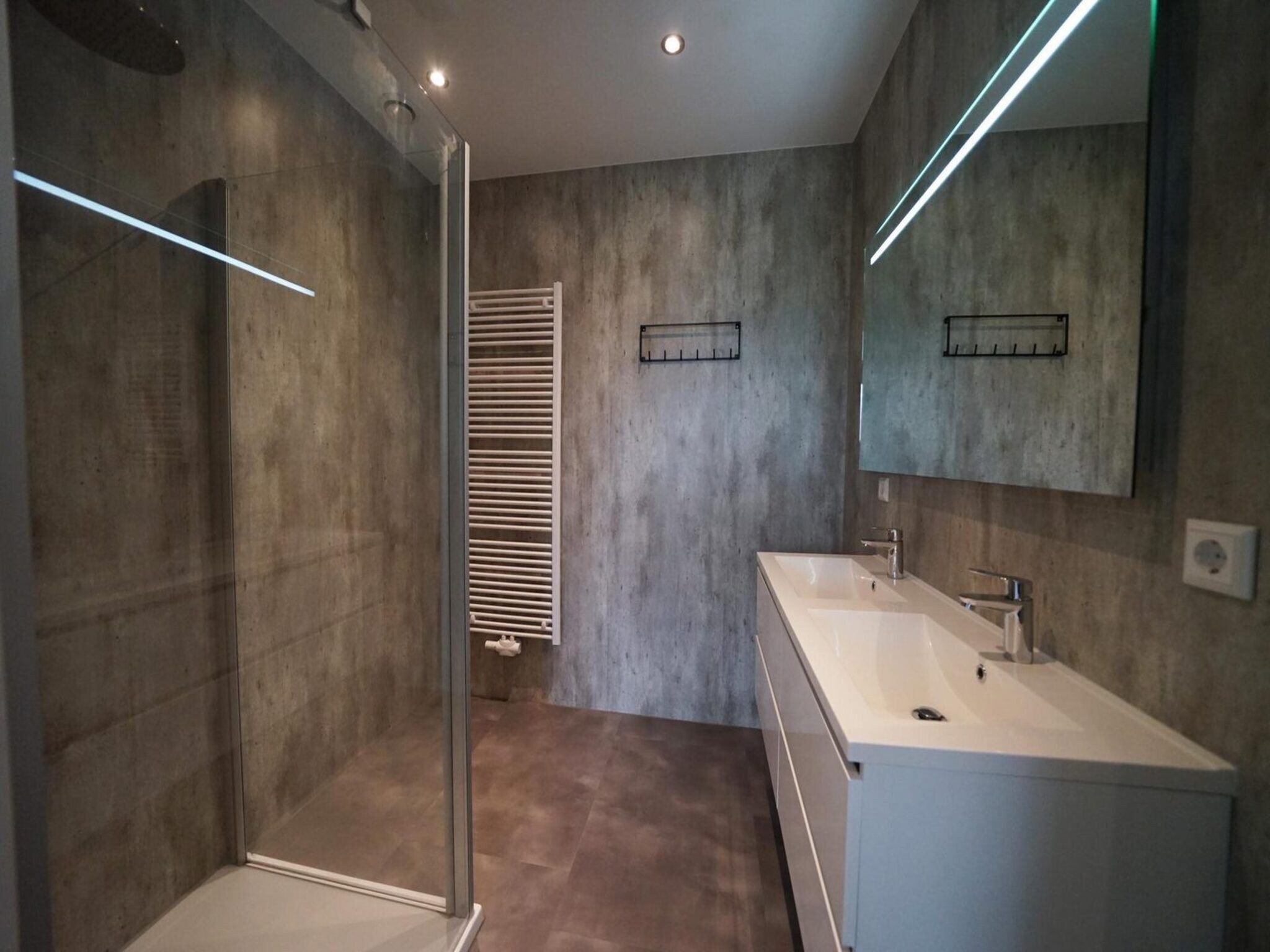 De badkamer van Loft 18 in Nijkerk