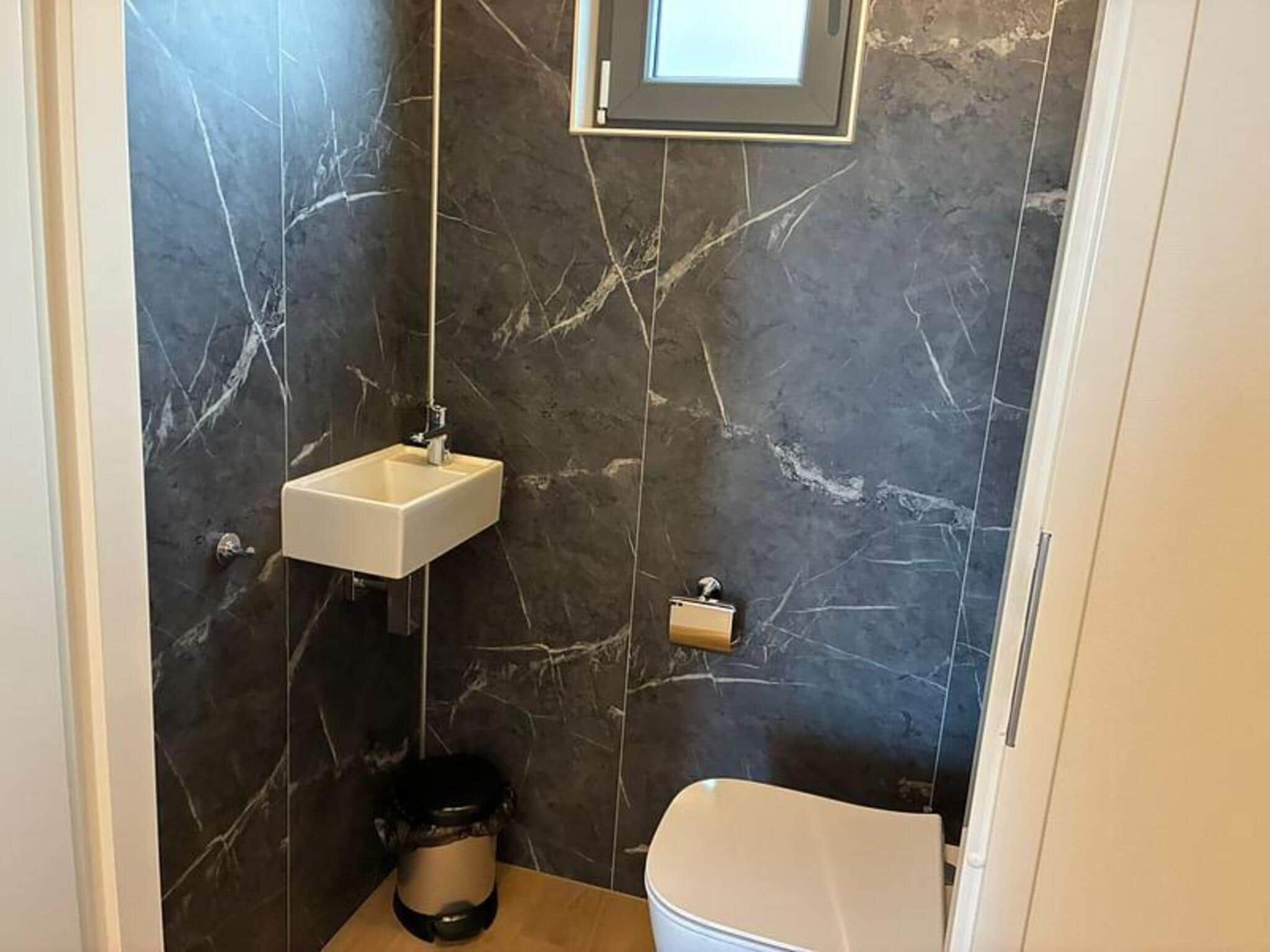 De badkamer van Cube Split Culinair Wellness 6 in Enkhuizen