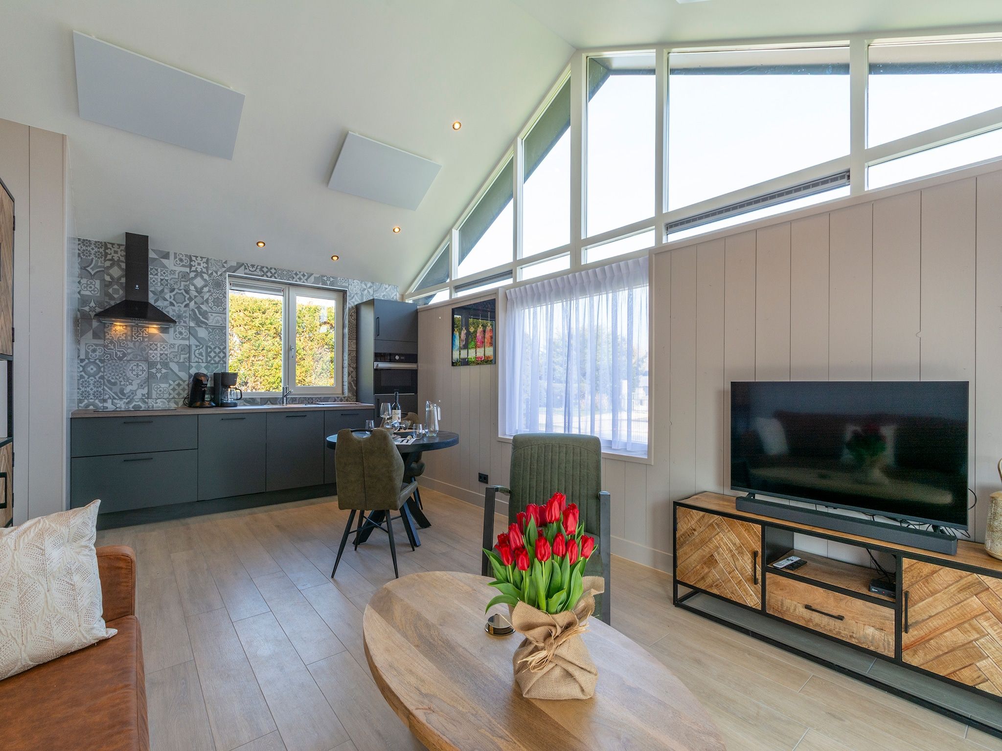 De keuken van Wellness Villa Azure in Julianadorp