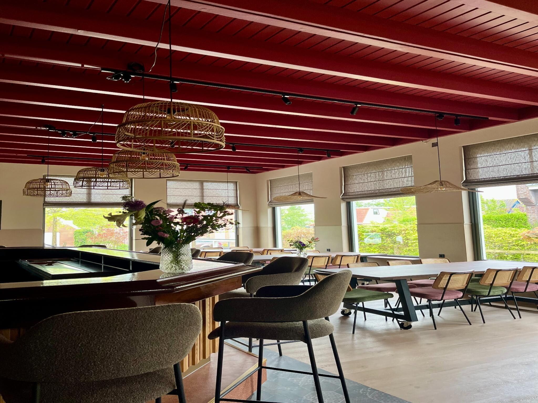 De woonkamer van Groepsaccommodatie voor 20 personen + 5 Tiny Greenhouses voor 2 tot 4 personen in Scherpenzeel (FR)