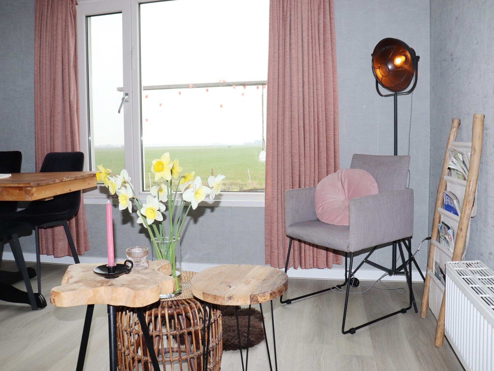 De woonkamer van Grutto en Turleluur in Tjerkgaast